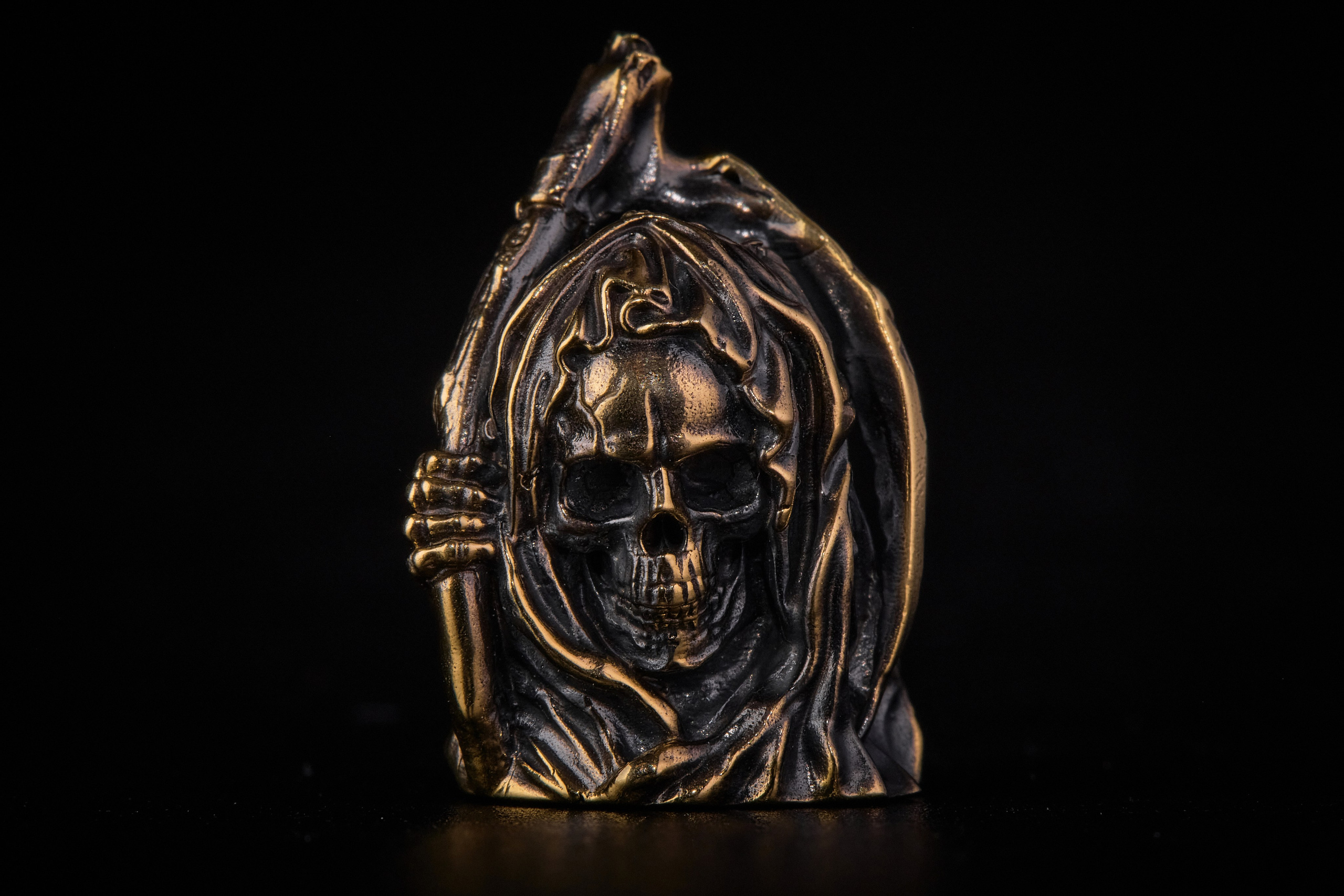 Мужская бижутерия на чёрном фоне. Фотограф Яковлев Роман — Красноярск