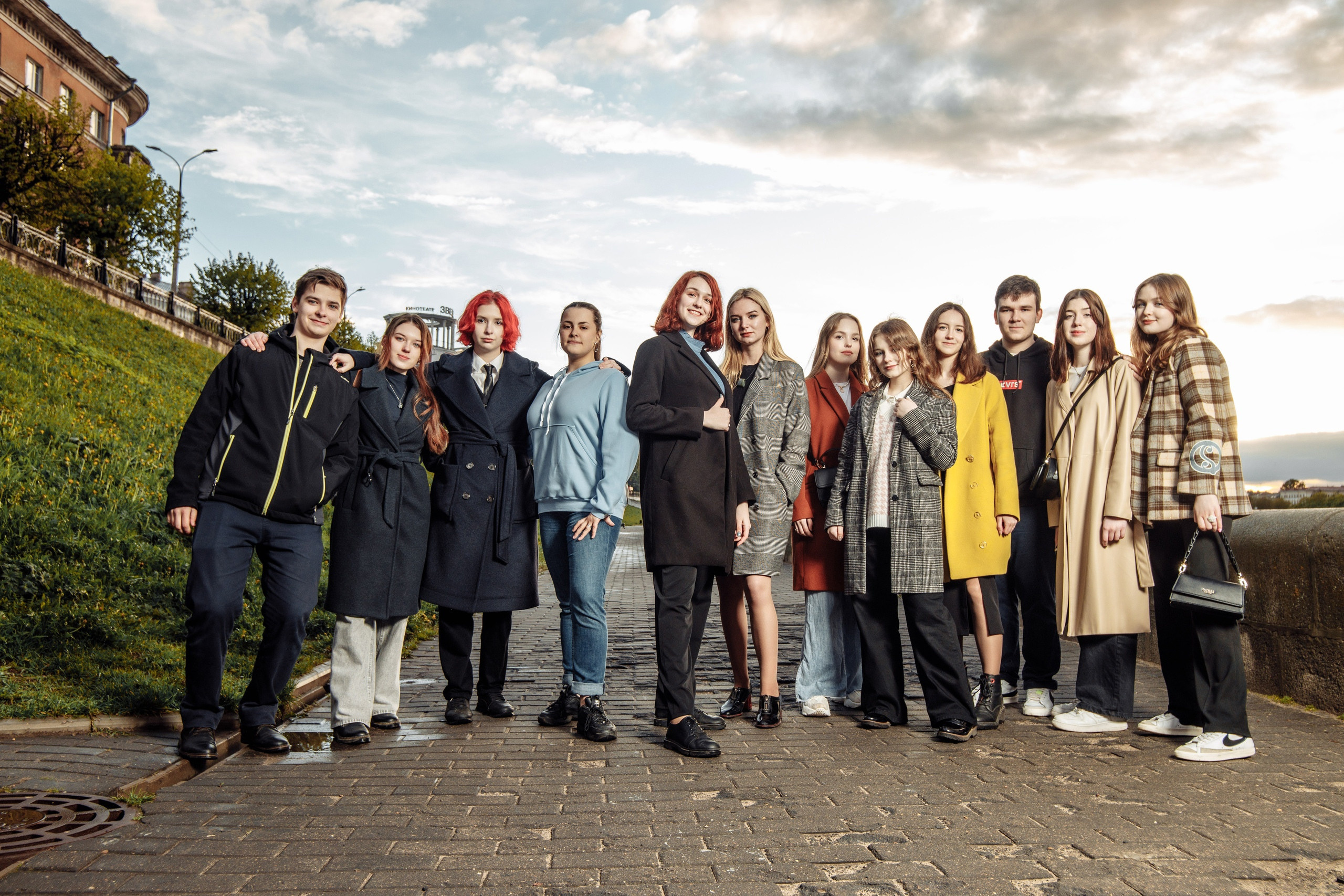 9 и 11 классы. Студия школьной фотографии в Твери. Выпускные альбомы в Твери