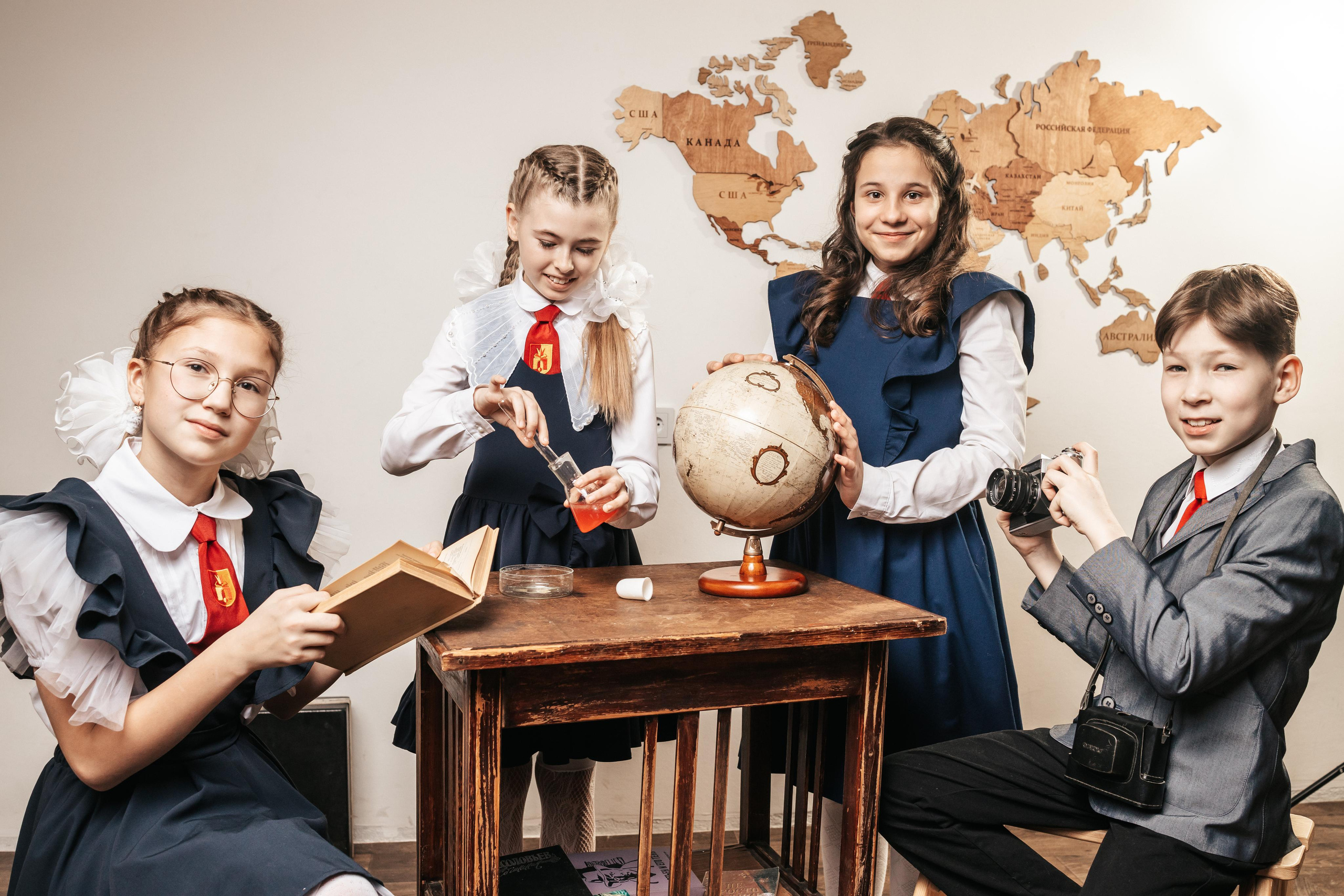 4 класс. Студия школьной фотографии в Твери. Выпускные альбомы в Твери