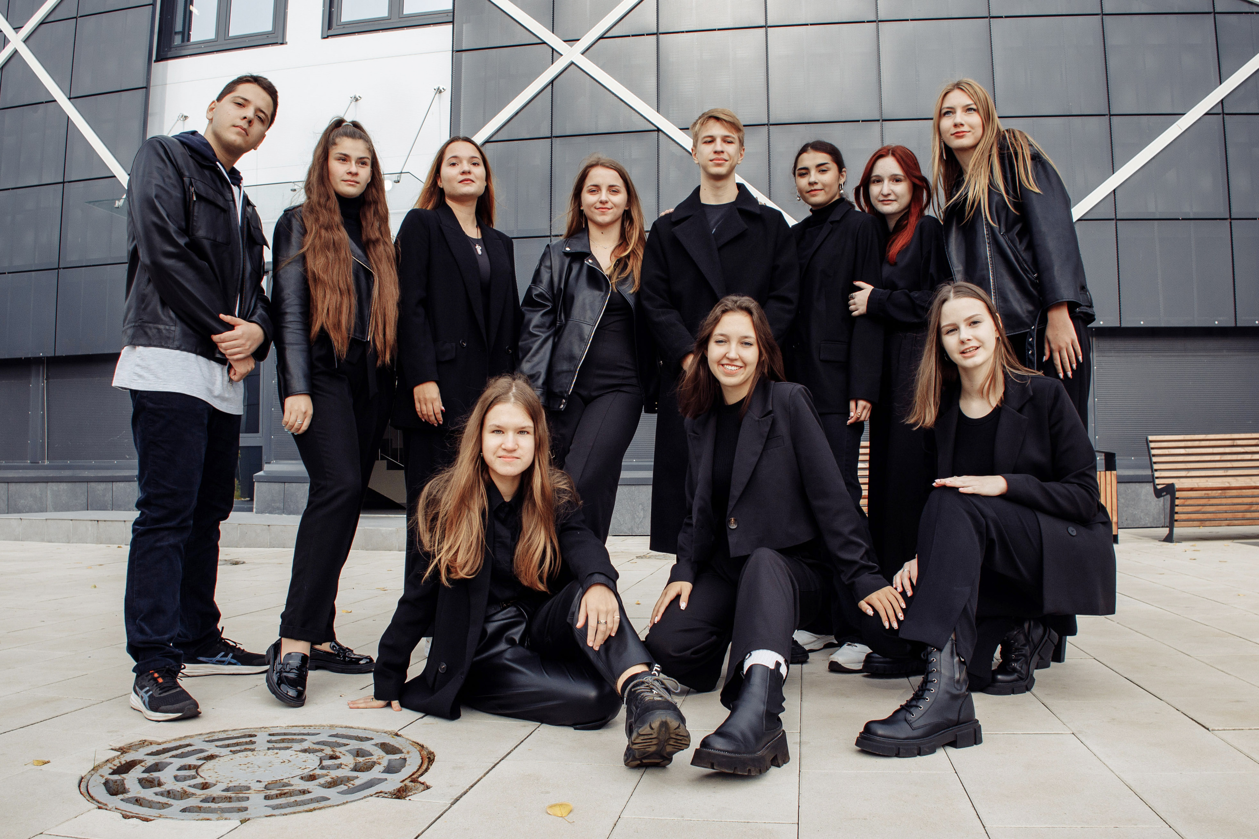 9 и 11 классы. Студия школьной фотографии в Твери. Выпускные альбомы в Твери