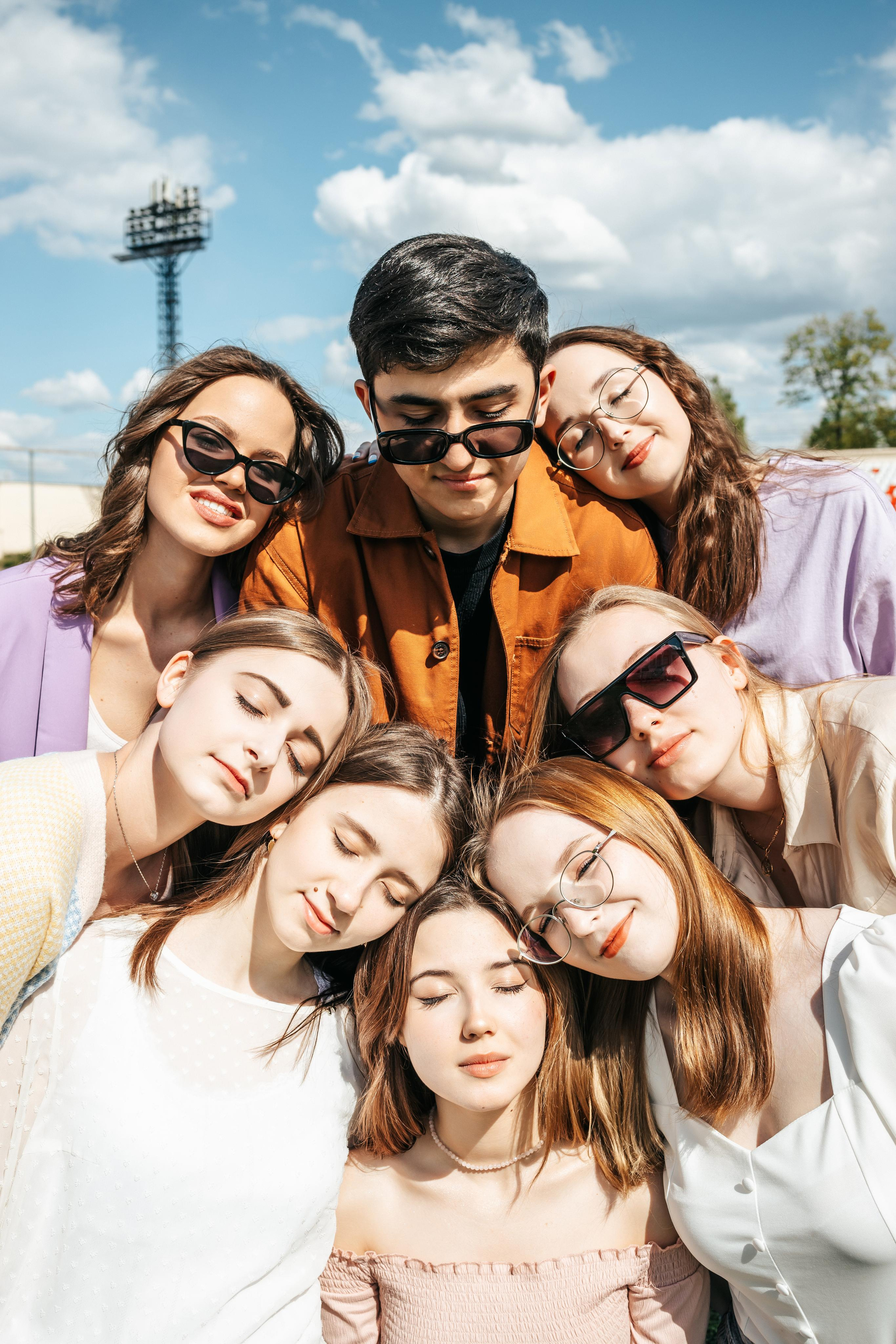 9 и 11 классы. Студия школьной фотографии в Твери. Выпускные альбомы в Твери