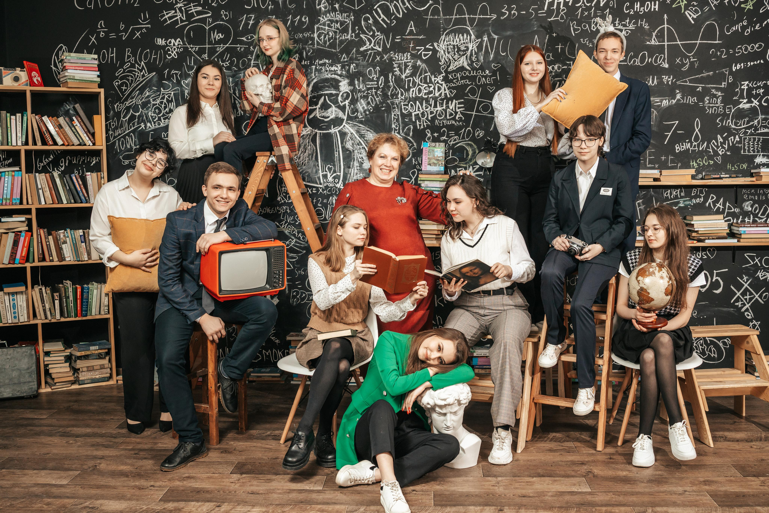 9 и 11 классы. Студия школьной фотографии в Твери. Выпускные альбомы в Твери