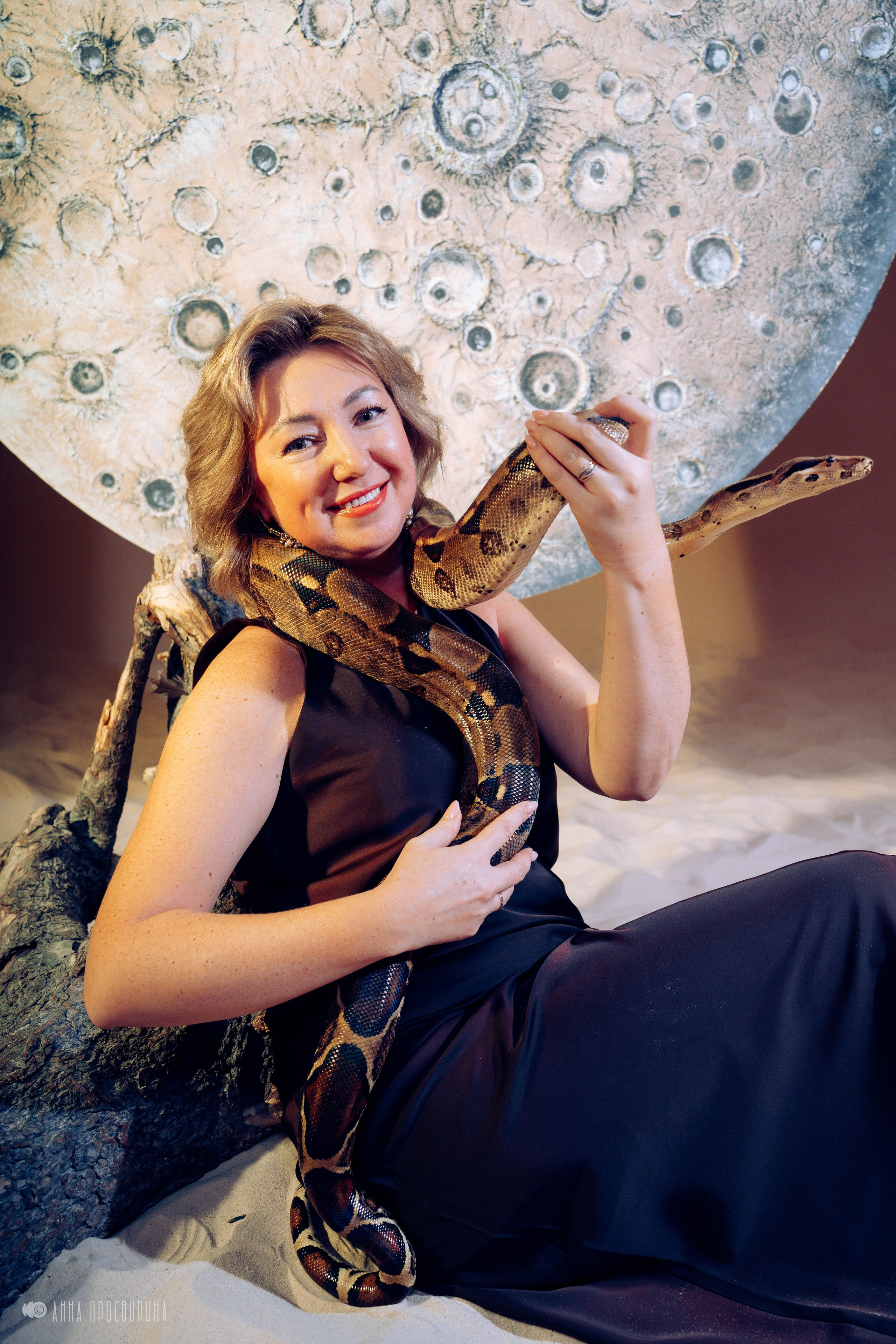 Новогодняя съемка с символом года для проекта Dolce Donna. Ваш фотограф в Санкт-Петербурге Анна Просвирина