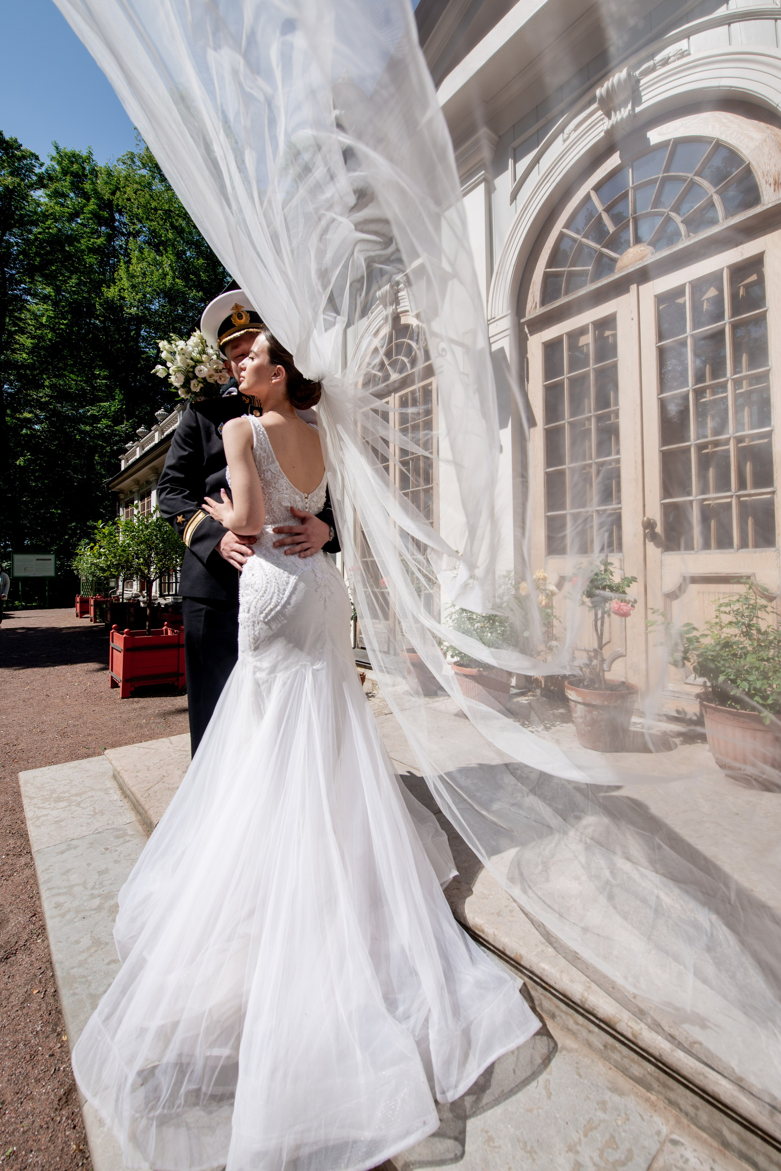 Елизавета и Максим (фотосессия у Дворца Штиглица, набережная Мойки и у Законодательного собрания). Портретный, семейный и свадебный фотограф в Санкт-Петербурге и в Пушкине Ширяев Денис