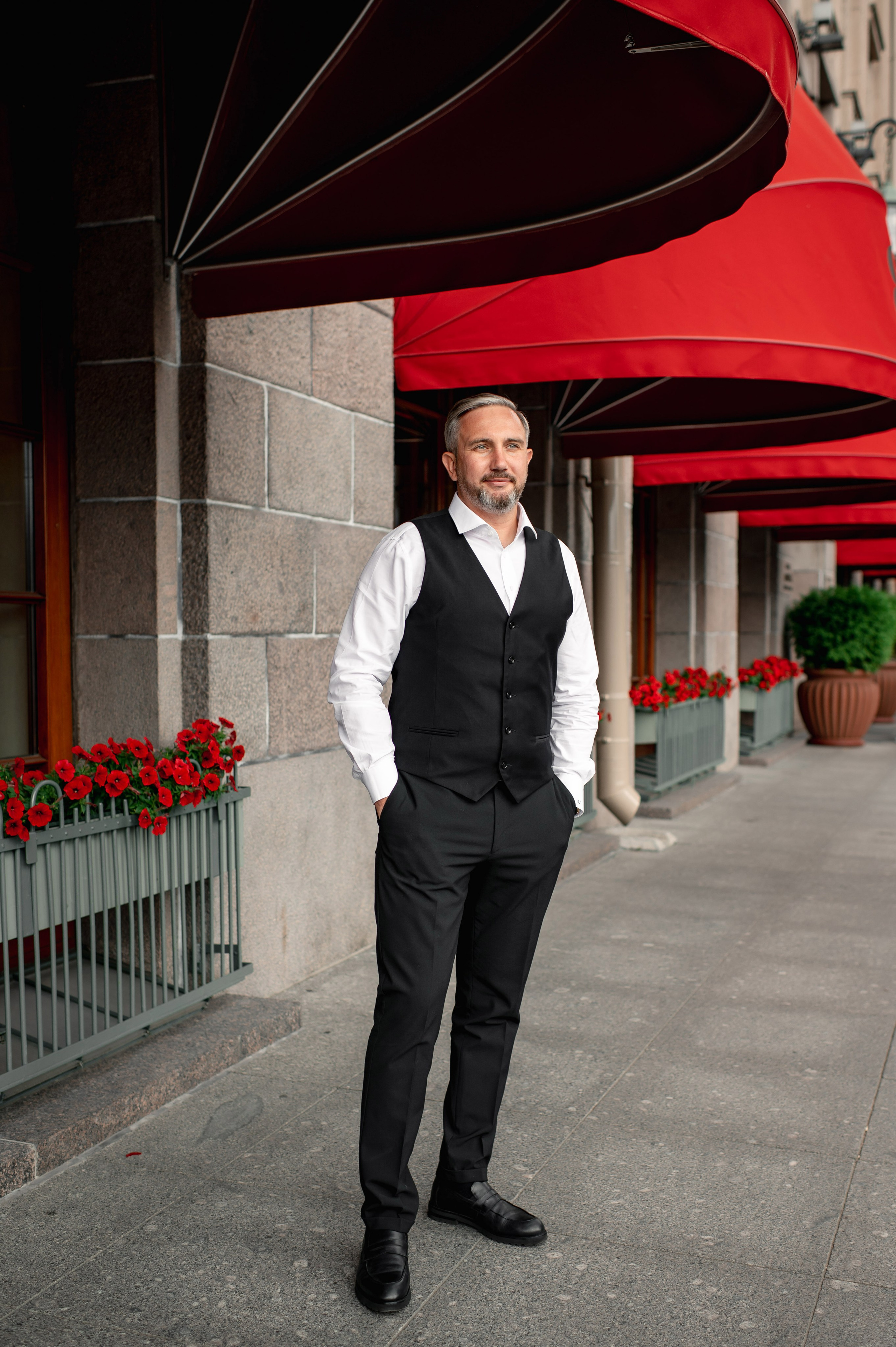 Классическая свадебная фотосессия Аины и Антона по самым красивым местам для свадебной прогулки в Санкт-Петербурге. Портретный, семейный и свадебный фотограф в Санкт-Петербурге и в Пушкине Ширяев Денис