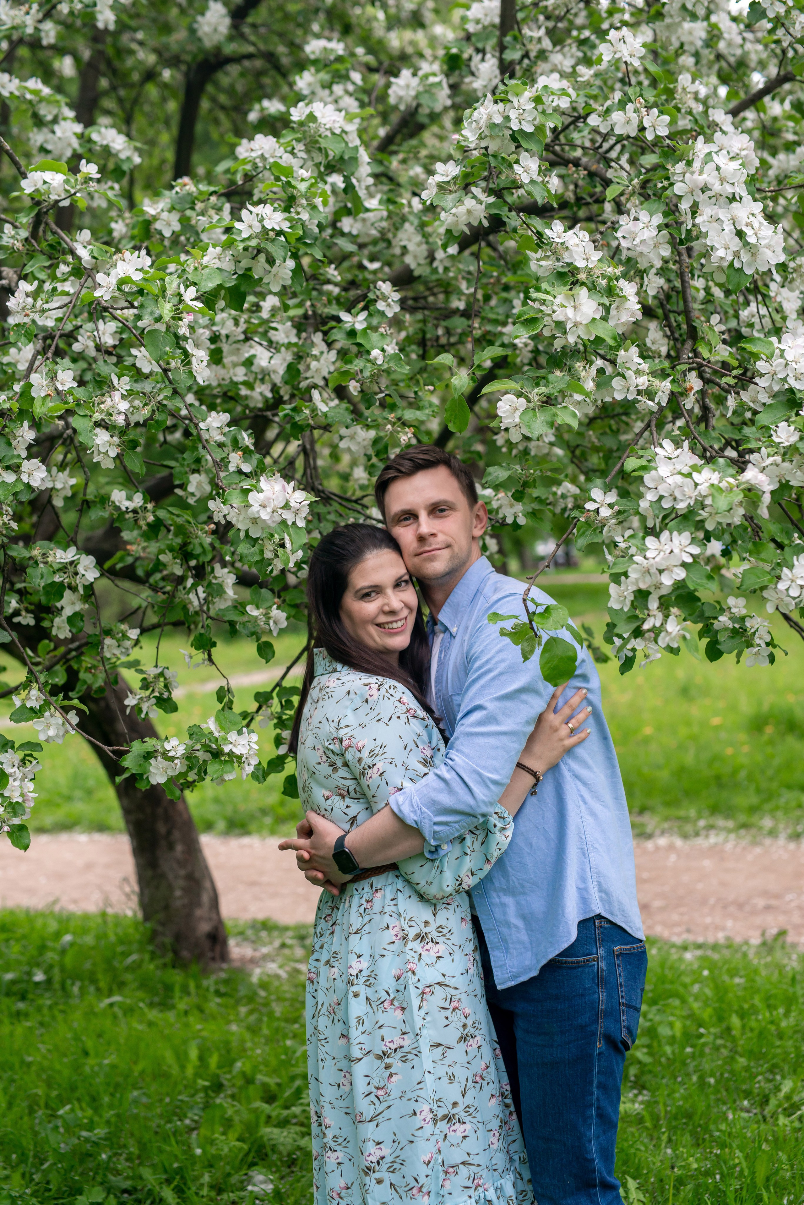 Наташа и Дима (фотосессия в цветущих садах). Портретный, семейный и свадебный фотограф в Санкт-Петербурге и в Пушкине Ширяев Денис