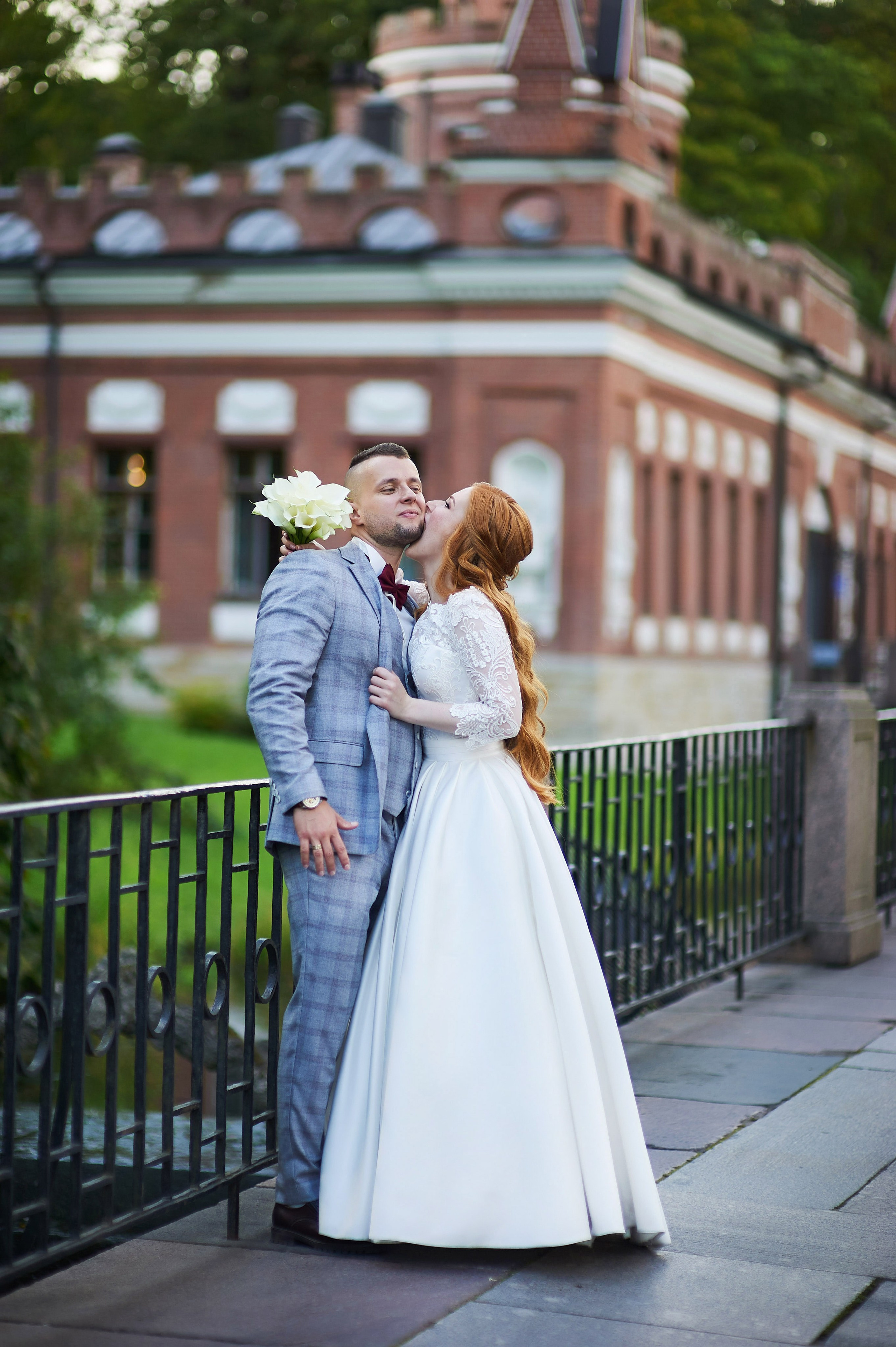 Красивейшая свадебная прогулка для проведения фотосессии своей свадьбы по Екатерининскому парку в Пушкине Наталии и Александра. Портретный, семейный и свадебный фотограф в Санкт-Петербурге и в Пушкине Ширяев Денис