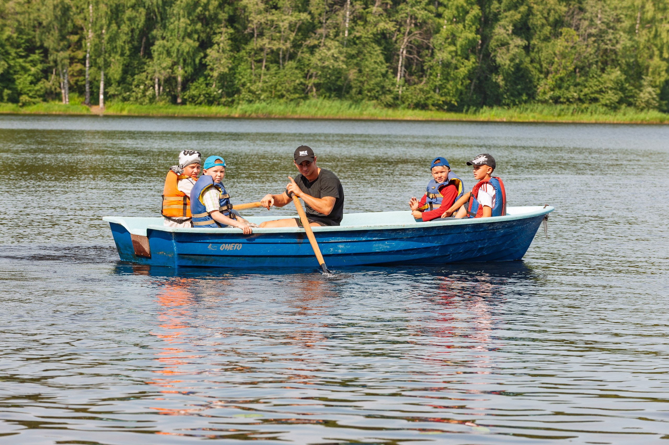 Летние тренировочные боры Школы Боевых Искусств «МОН», Валдай 2011 г. лодки