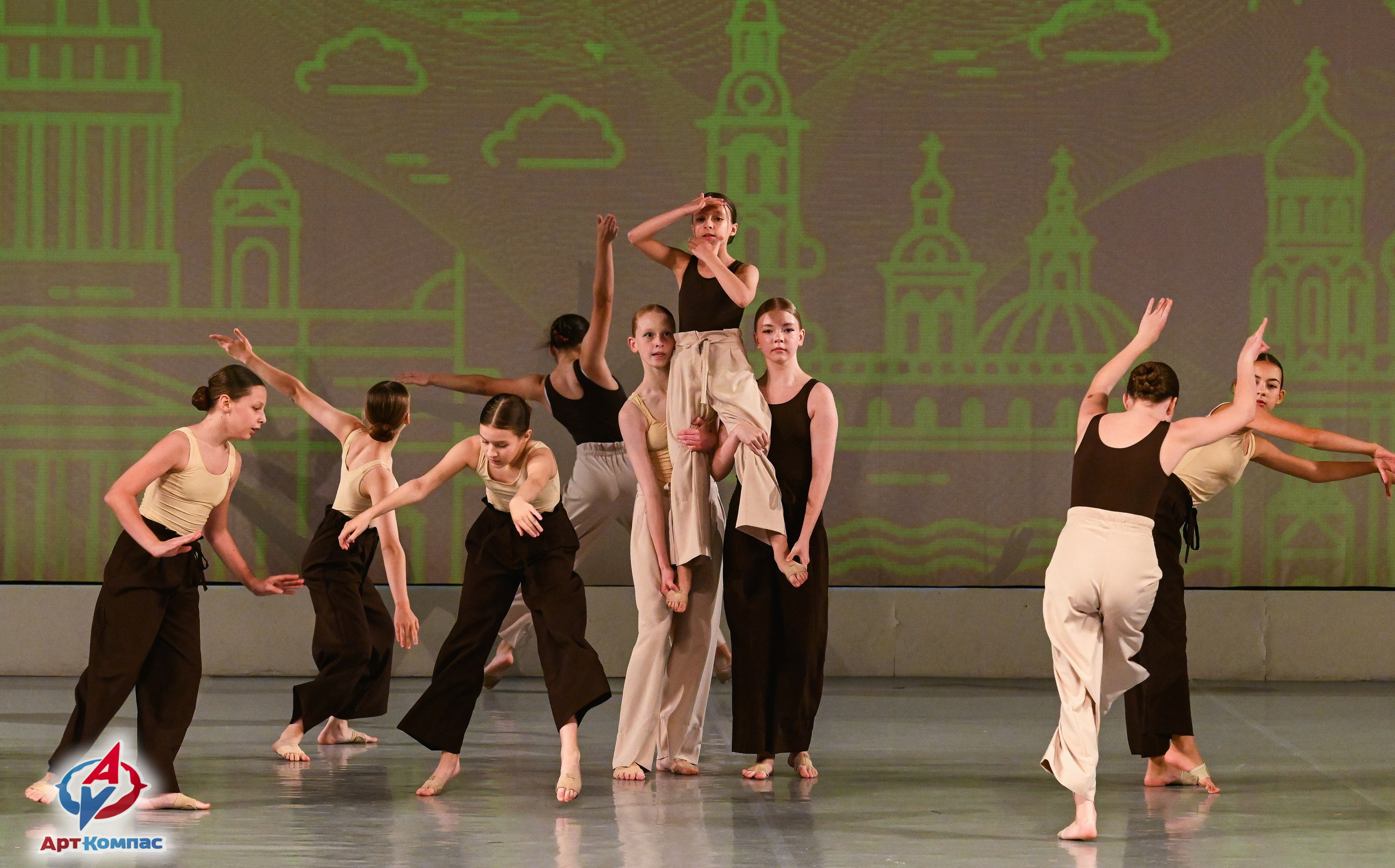 05.10.2025 Всероссийский фестиваль талантов «НЕВСКИЕ ВСТРЕЧИ» г. Санкт-Петербург. Медиастудия Фото Концепт