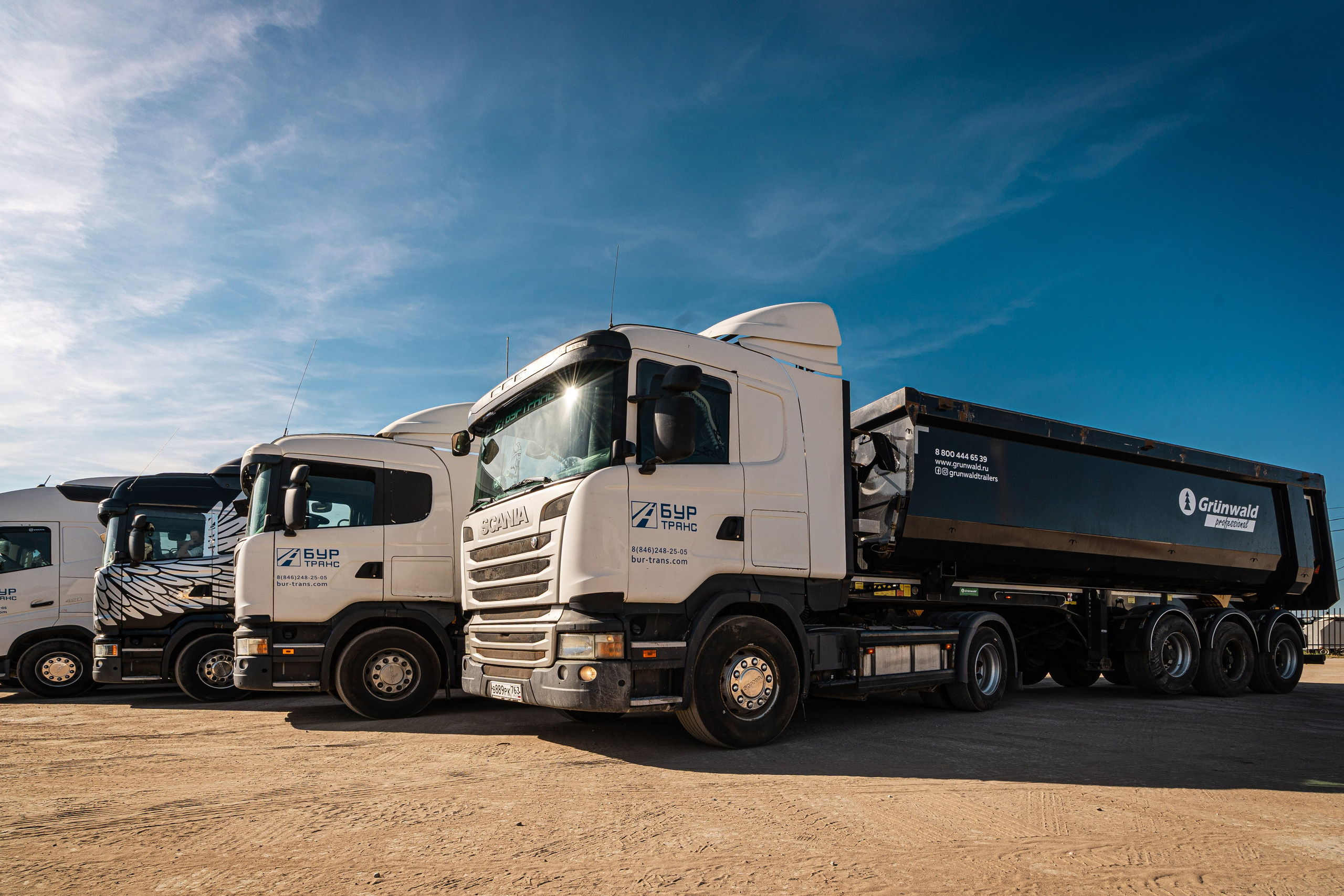 Тягач Volvo и Scania с прицепом крупной тоннажности