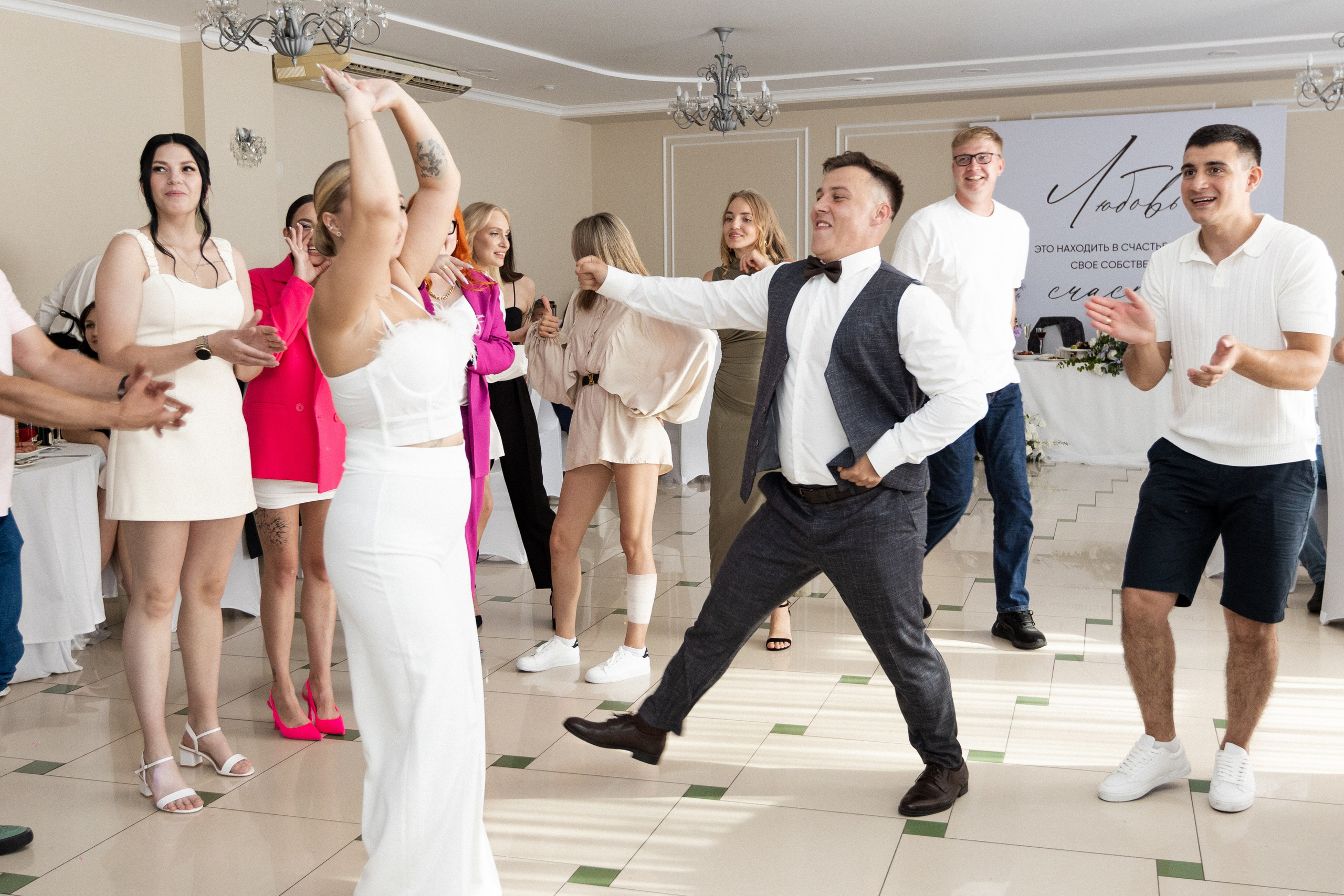 Свадебный репортаж. Свадебный и репортажный фотограф Максим Вакс. Съемка любых мероприятий в Екатеринбурге