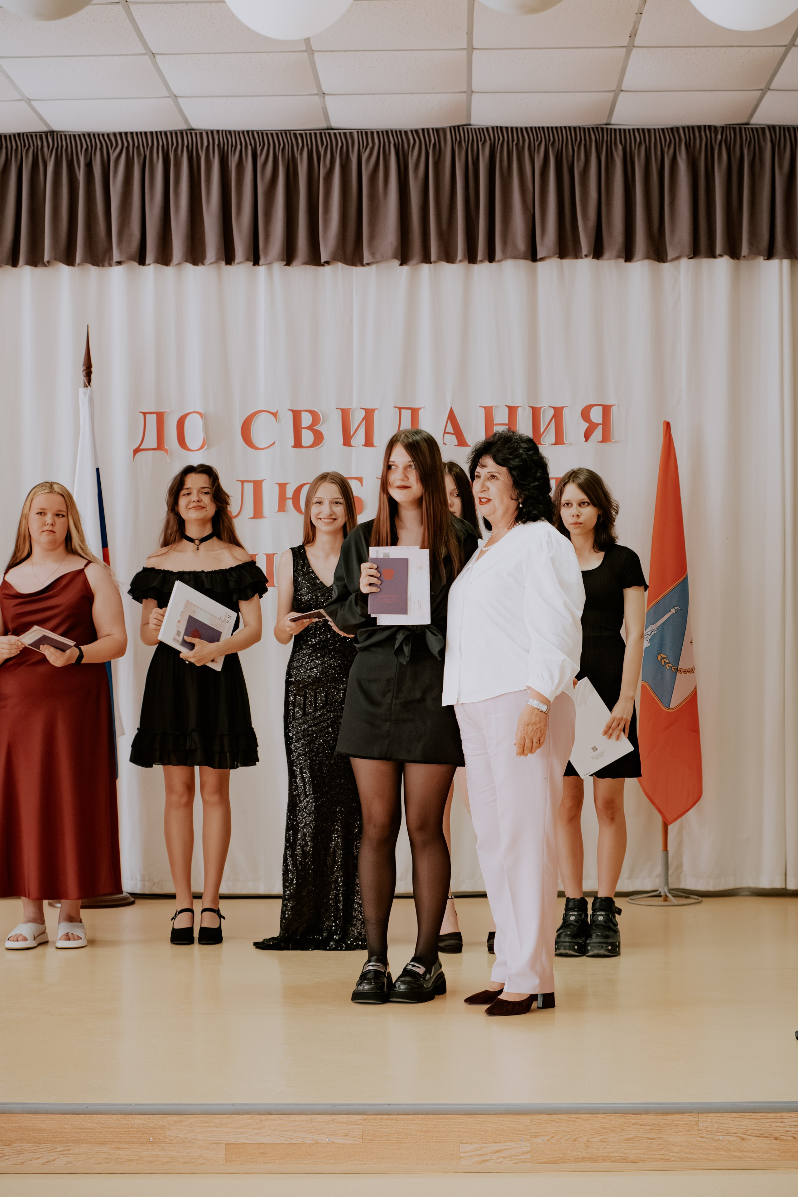 Кейс — Школьный выпускной. Коммерческий и Портретный Фотограф Симферополь Крым Максим Махо