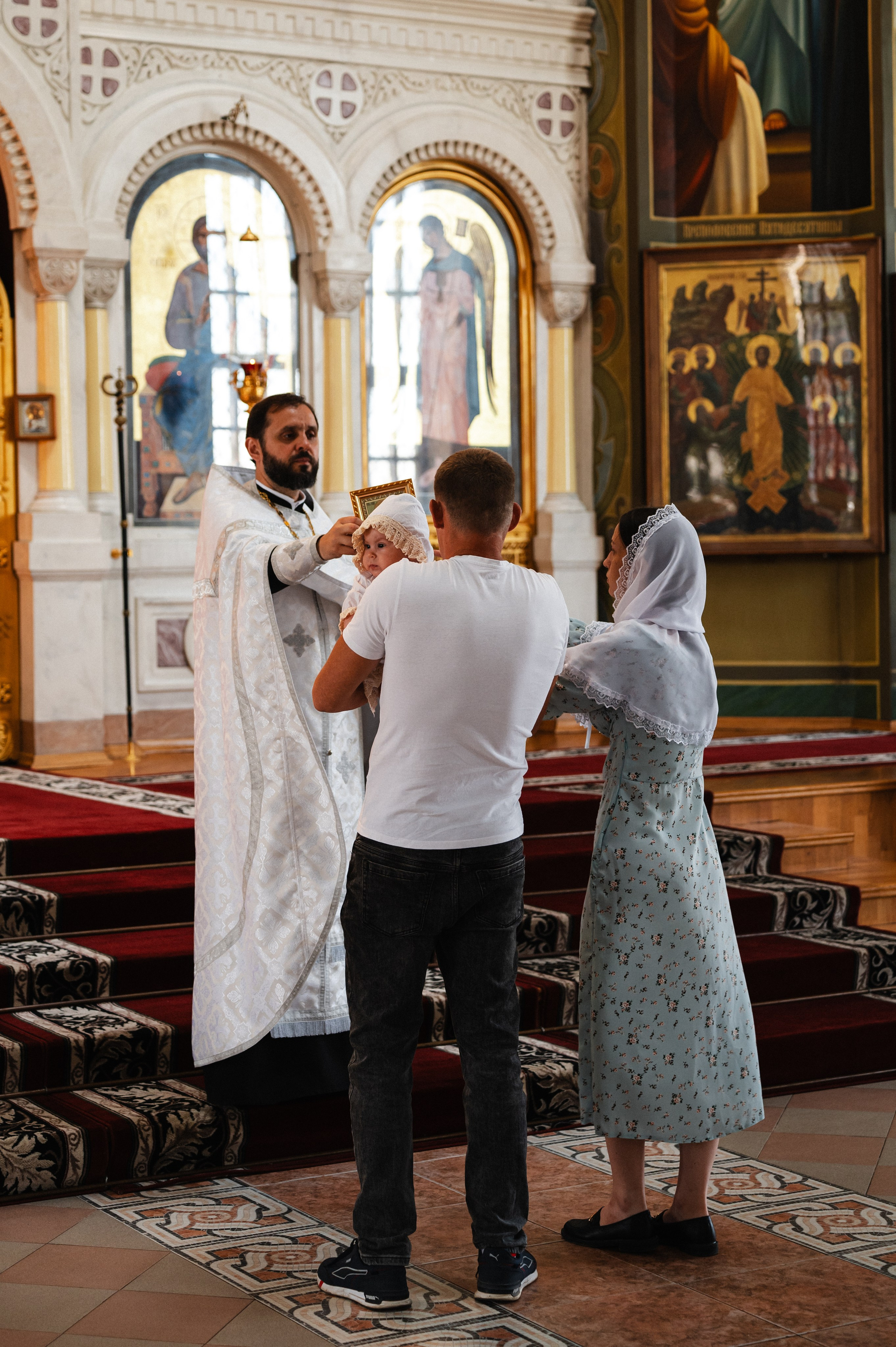 Таинство Крещения Дарьи (Храм Преполовения Пятидесятницы). Фотограф Ярута Оксана / Ростов-на-Дону