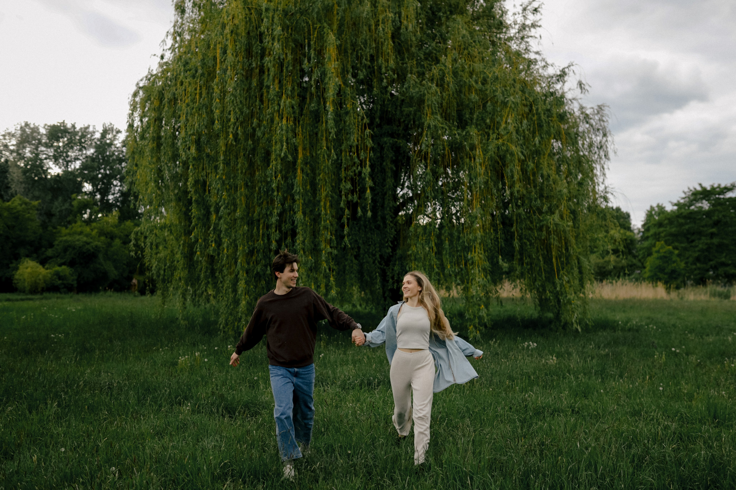 Побежали смотреть весну. Свадебный и семейный фотограф в Варшаве