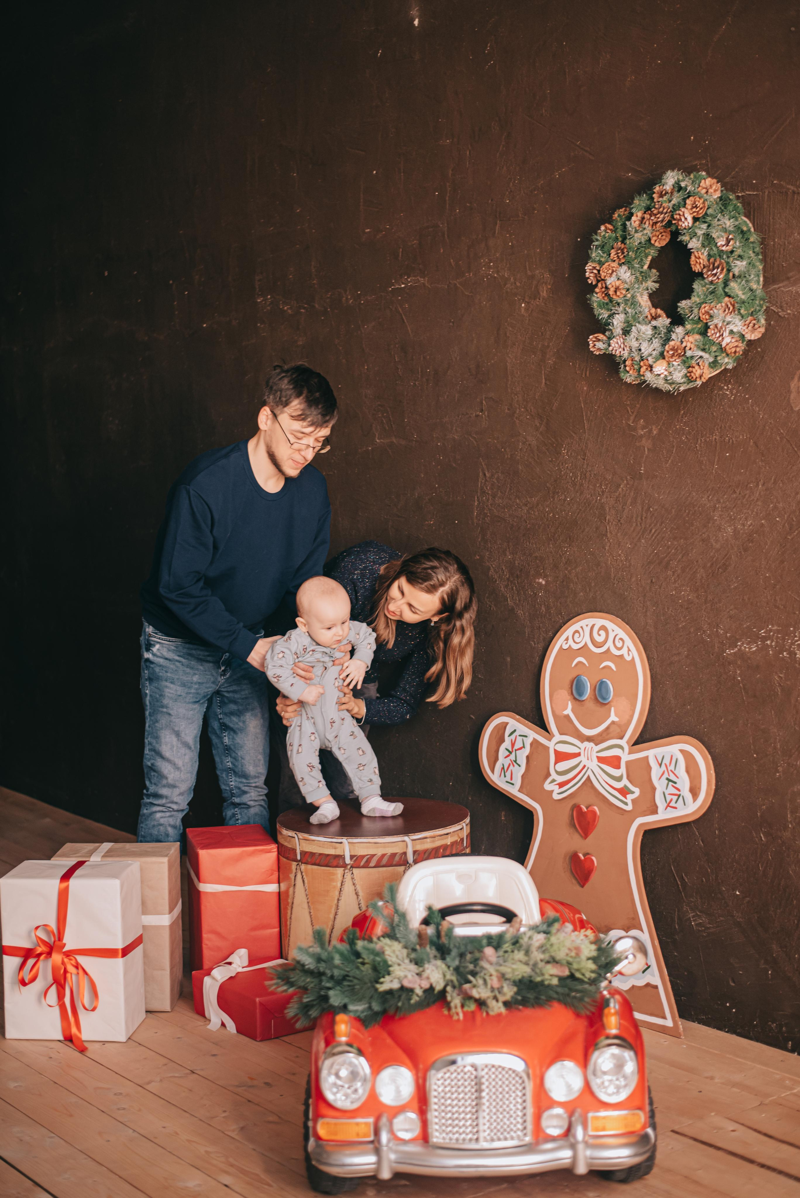 Семейная новогодняя фотосъемка Васильевых. Фотограф в Краснодаре Зеленкина Дарья