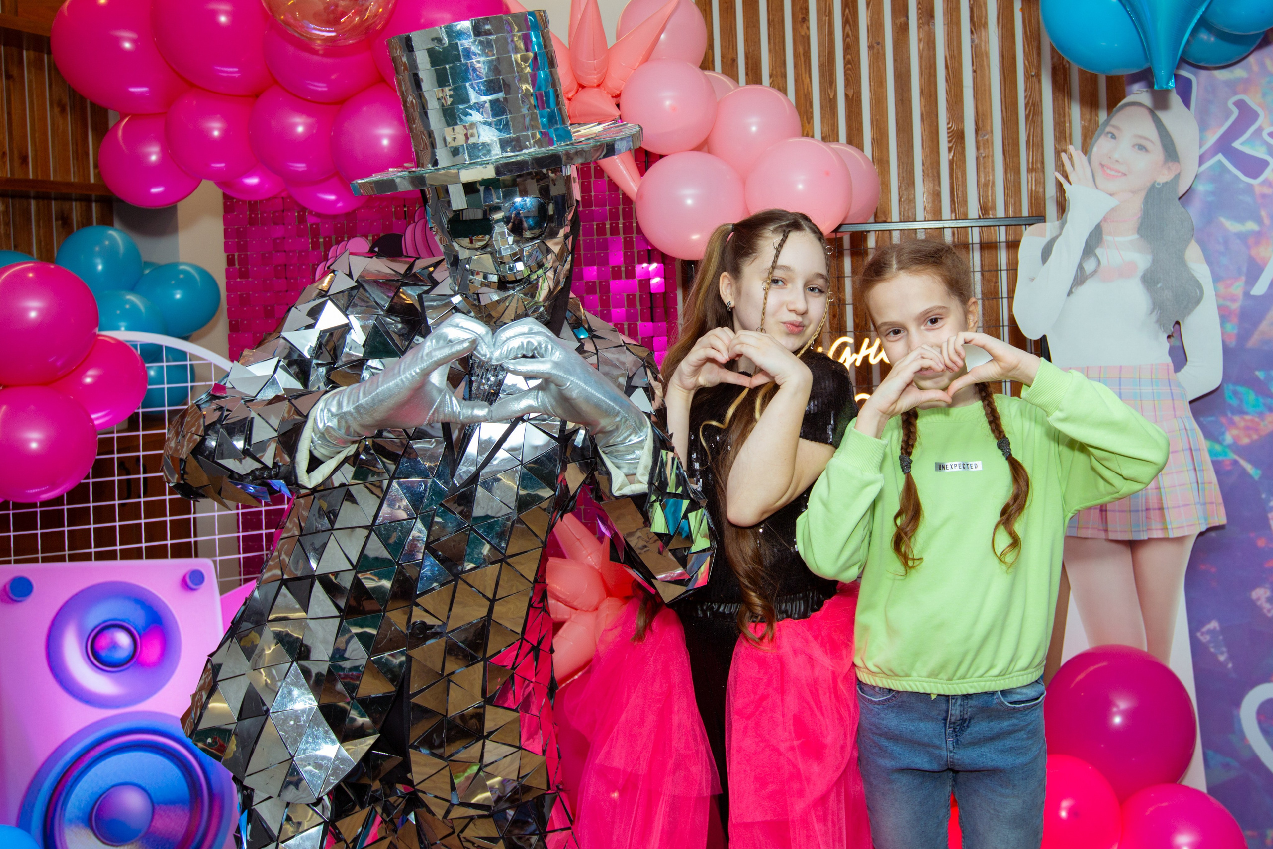 День рождения Ульяны. Фотограф Антонина Свешникова. ВЫПУСКНЫЕ ФОТОКНИГИ для детских садов и школ. Москва, Владимир