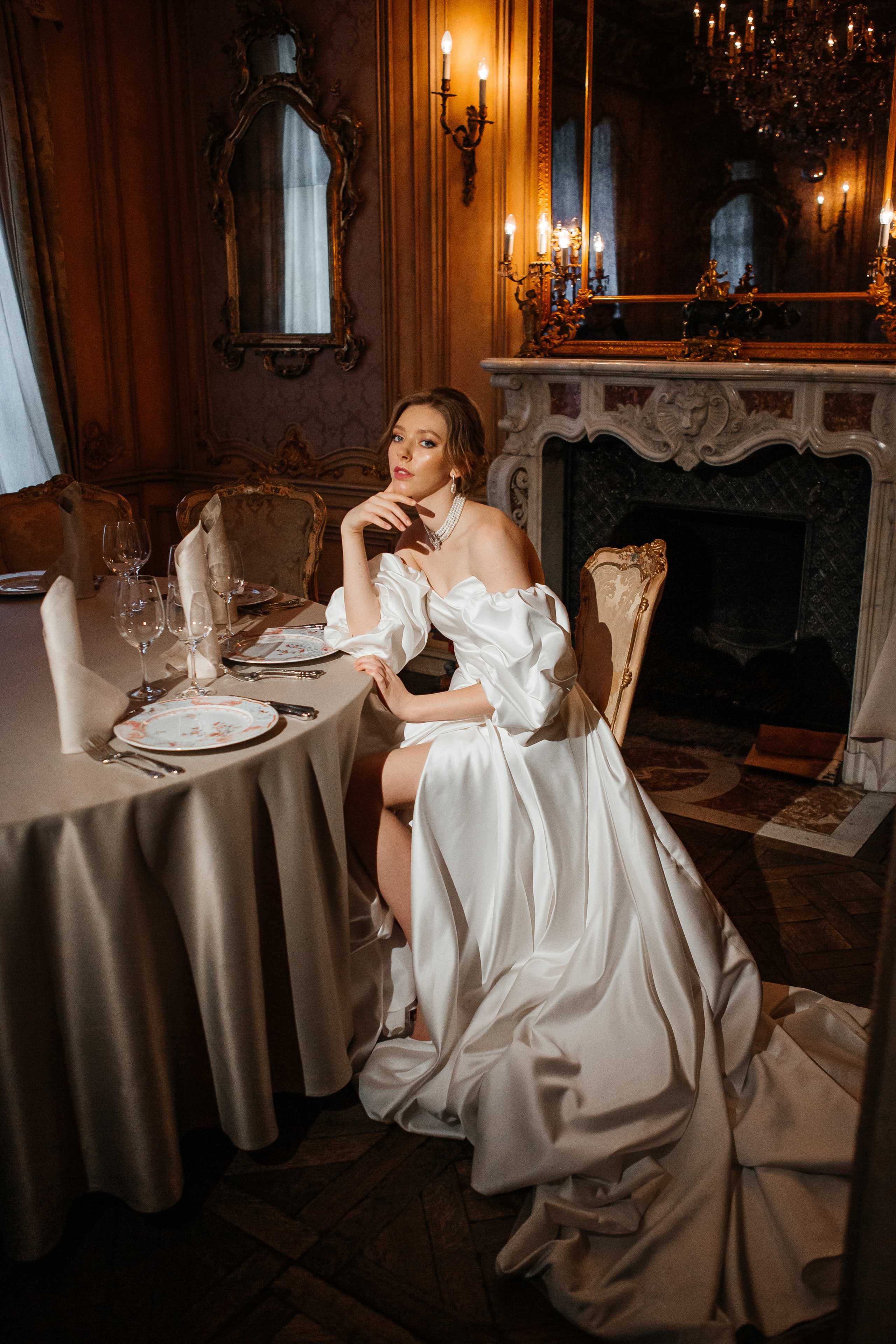 Свадебная фотосессия в ресторане Турандот. Свадебный фотограф в Москве Дарья Олендарёва