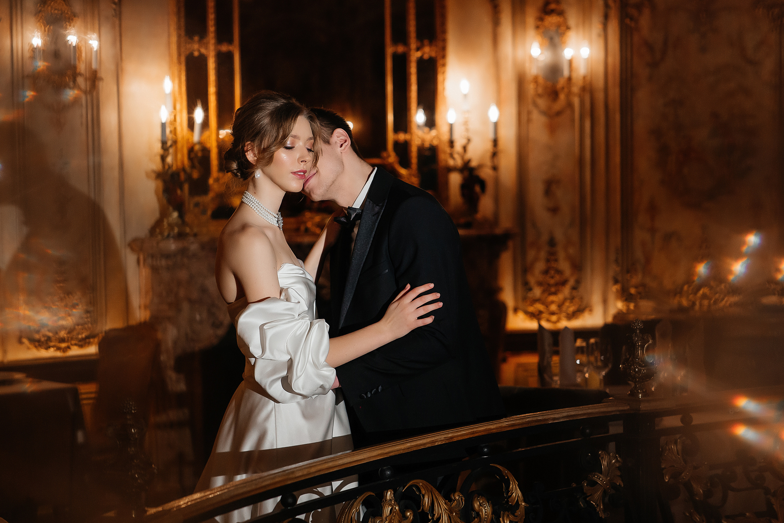 Свадебная фотосессия в ресторане Турандот. Свадебный фотограф в Москве Дарья Олендарёва