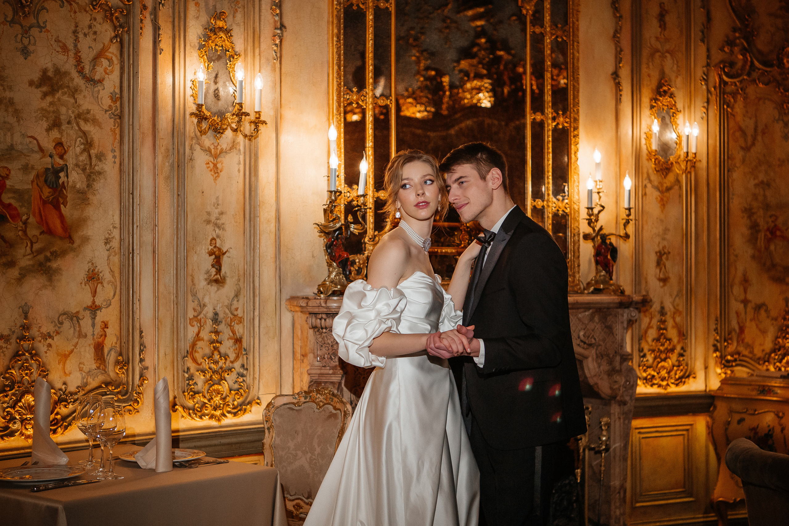 Свадебная фотосессия в ресторане Турандот. Свадебный фотограф в Москве Дарья Олендарёва