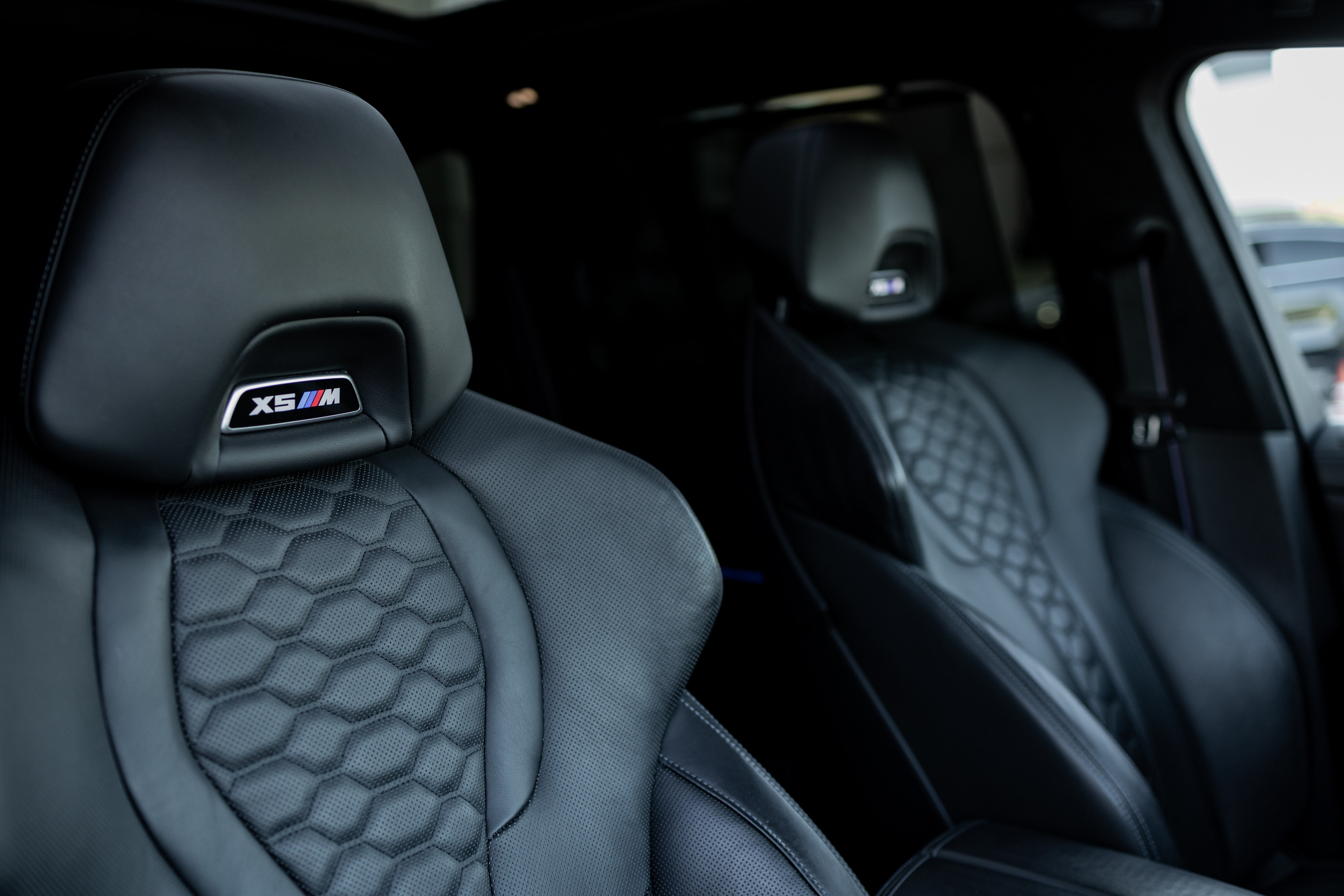 Автомобили