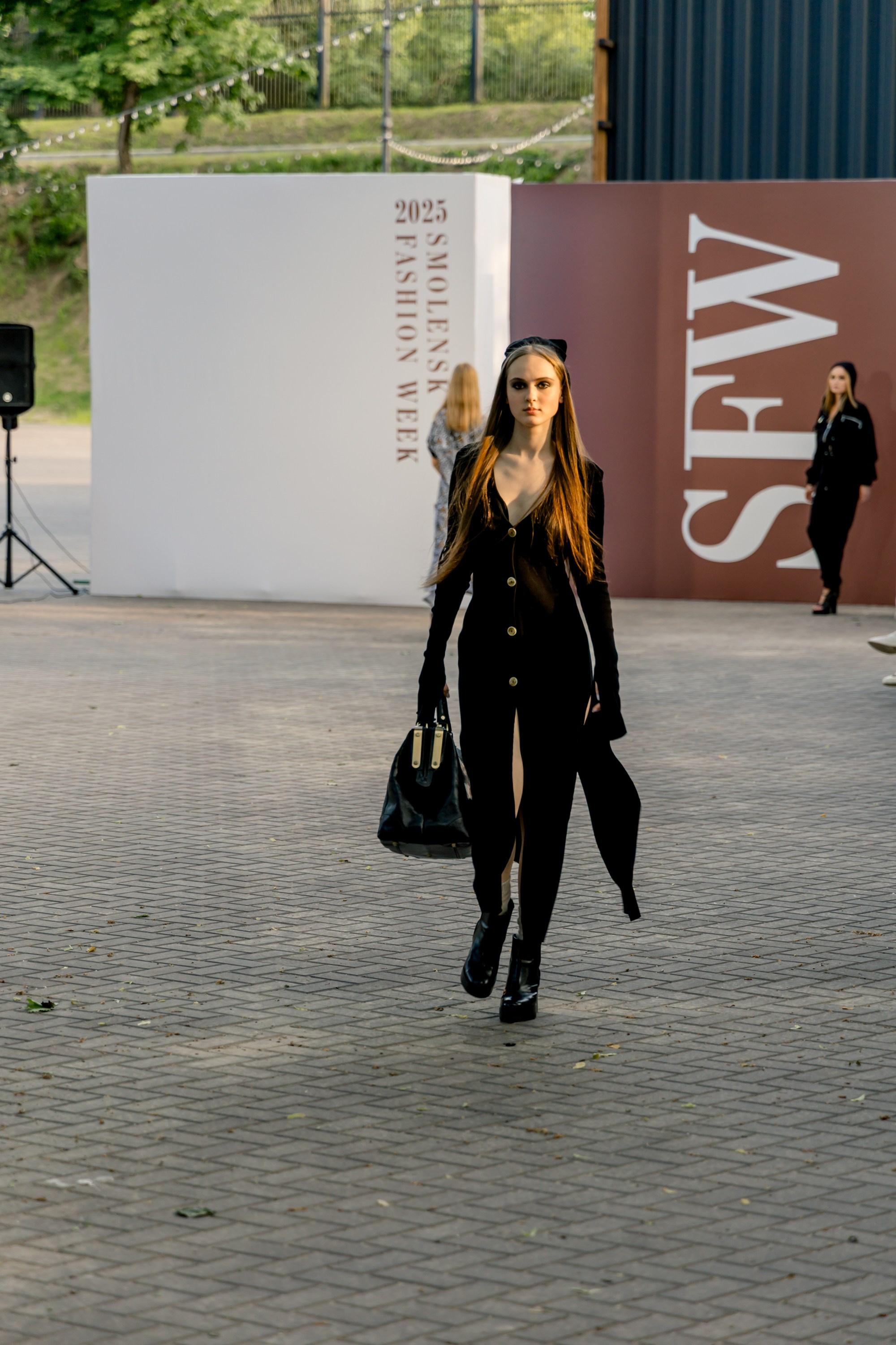 Smolensk Fashion Week 2025_показы_ДЕНЬ 1_ВЕЧЕРНИЙ ПОКАЗ_19:00. Главная