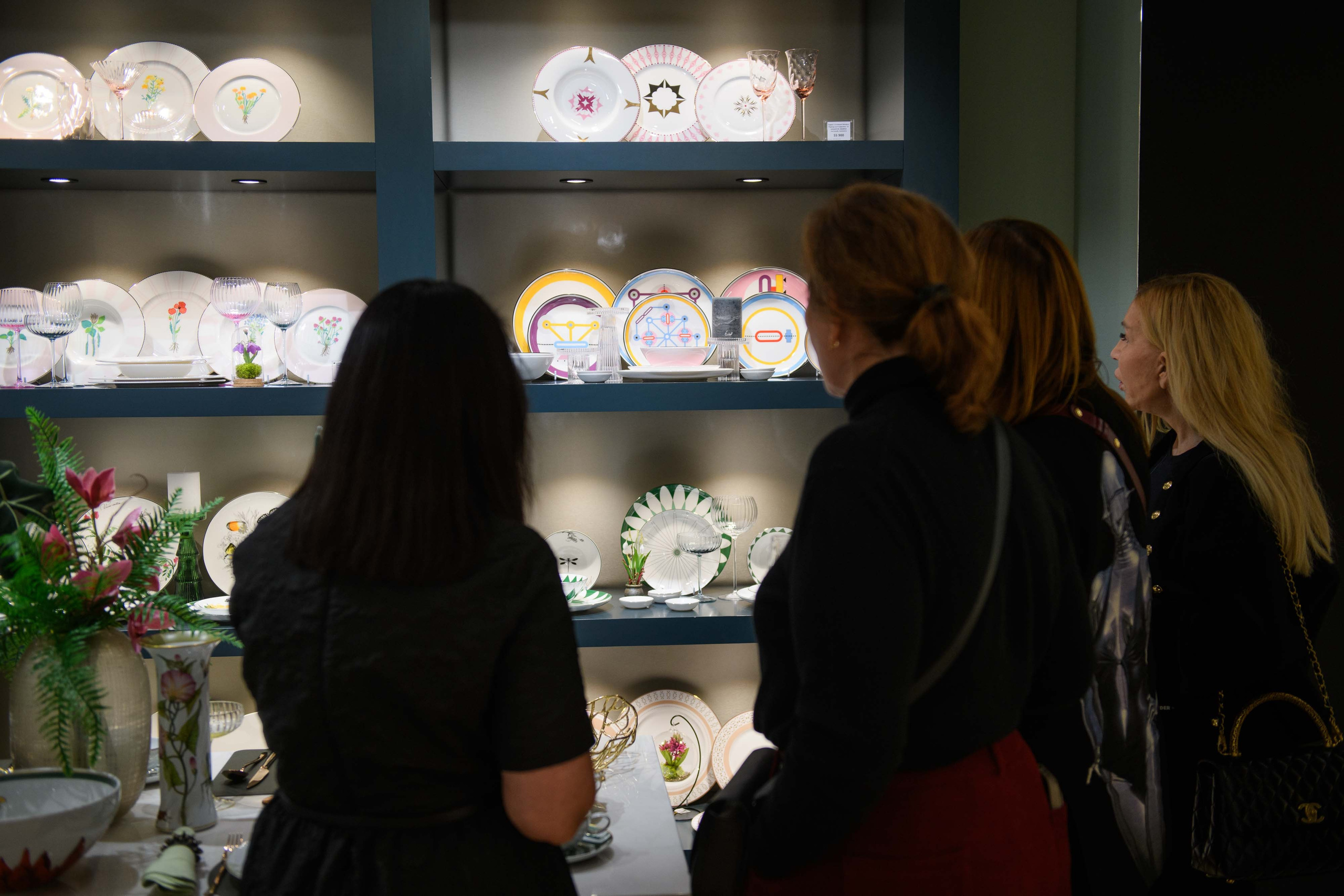 Фотосъёмка лекция по сервировке стола в бутике «Дом фарфора»