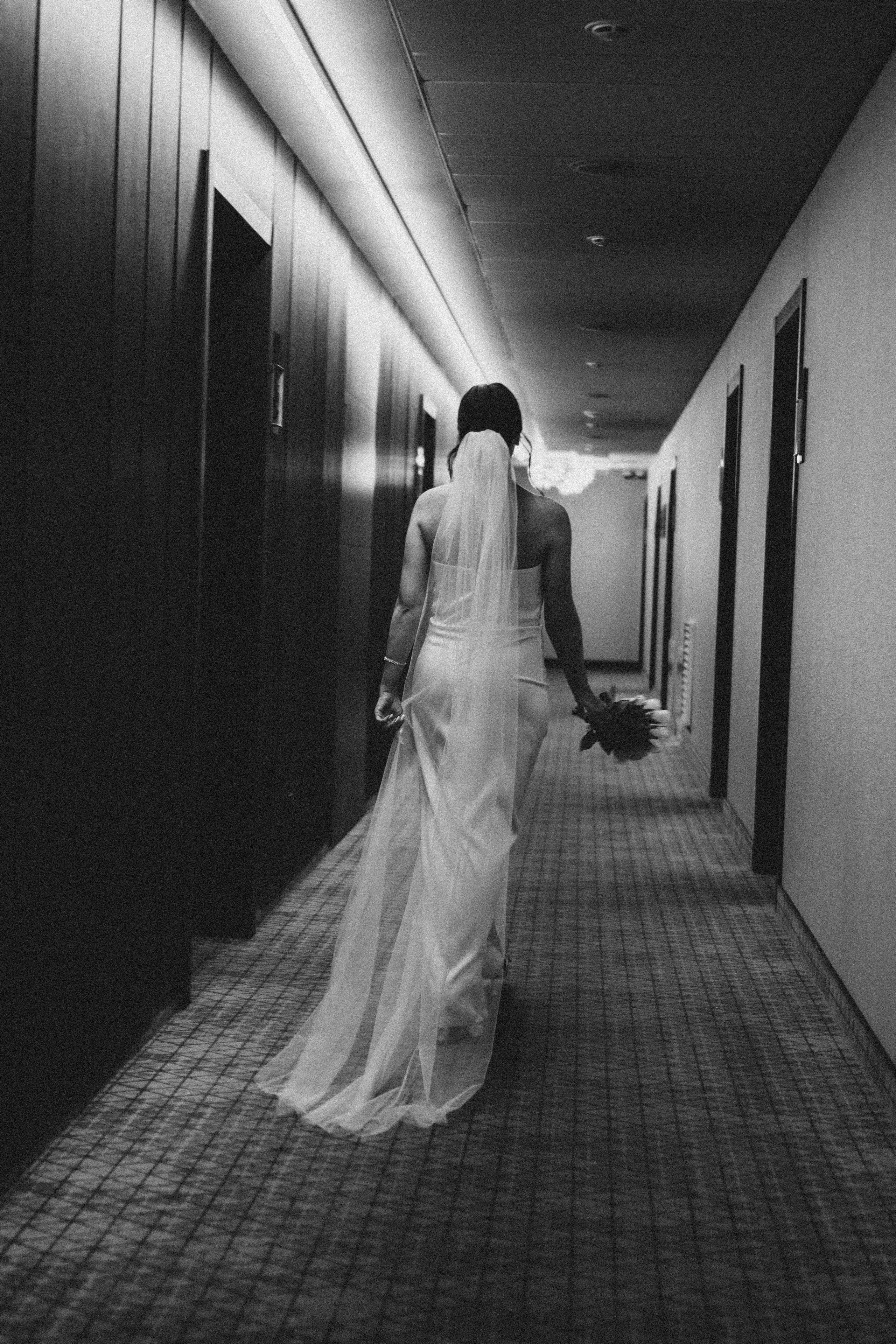 СВАДЕБНАЯ СЬЕМКА СБОРОВ ЖЕНИХА И НЕВЕСТЫ В ОТЕЛЕ И ТАКЖЕ ФОТОСЕССИИЯ В ОТЕЛЕЕ МЕГАПОЛИС БРЯНСК. Профессиональный фотограф, Санкт-Петербург — Виктория Богомолова