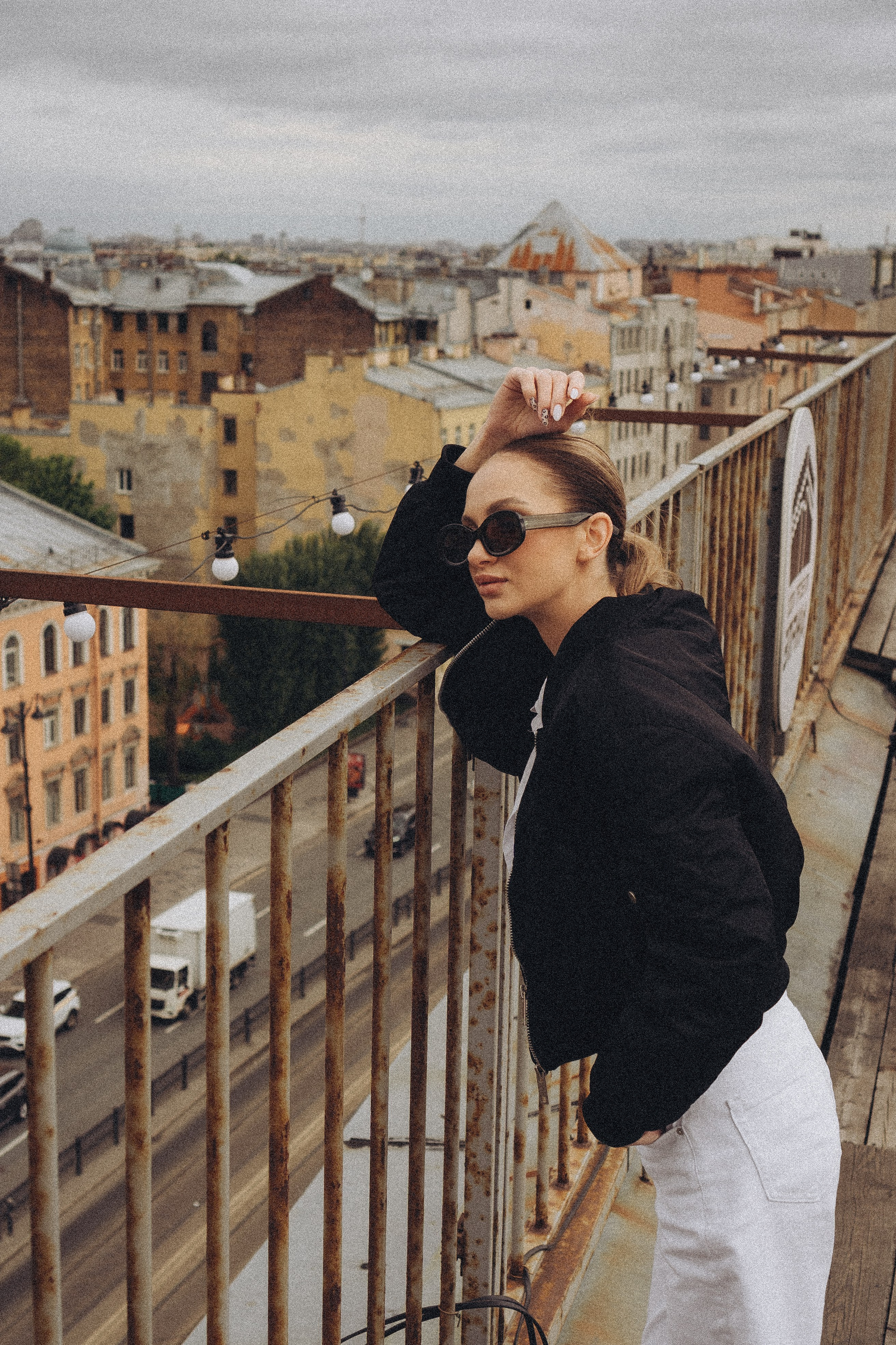 МЫ ГУЛЯЛИ ПРО КРЫШАМ ПИТЕРА. Профессиональный фотограф, Санкт-Петербург — Виктория Богомолова