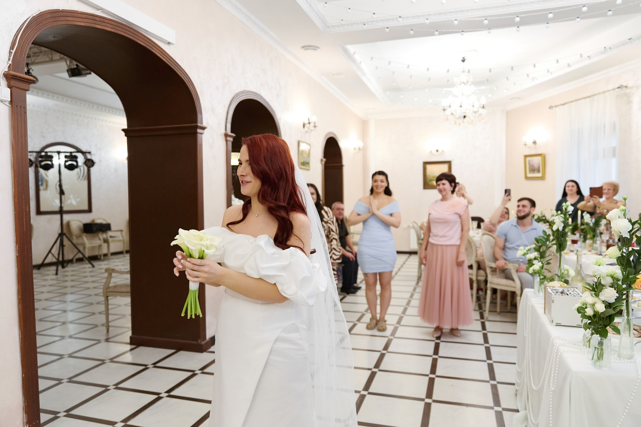 Свадьба Невеста Ведущая. Свадебный ведущий в Москве Саксофон на свадьбу