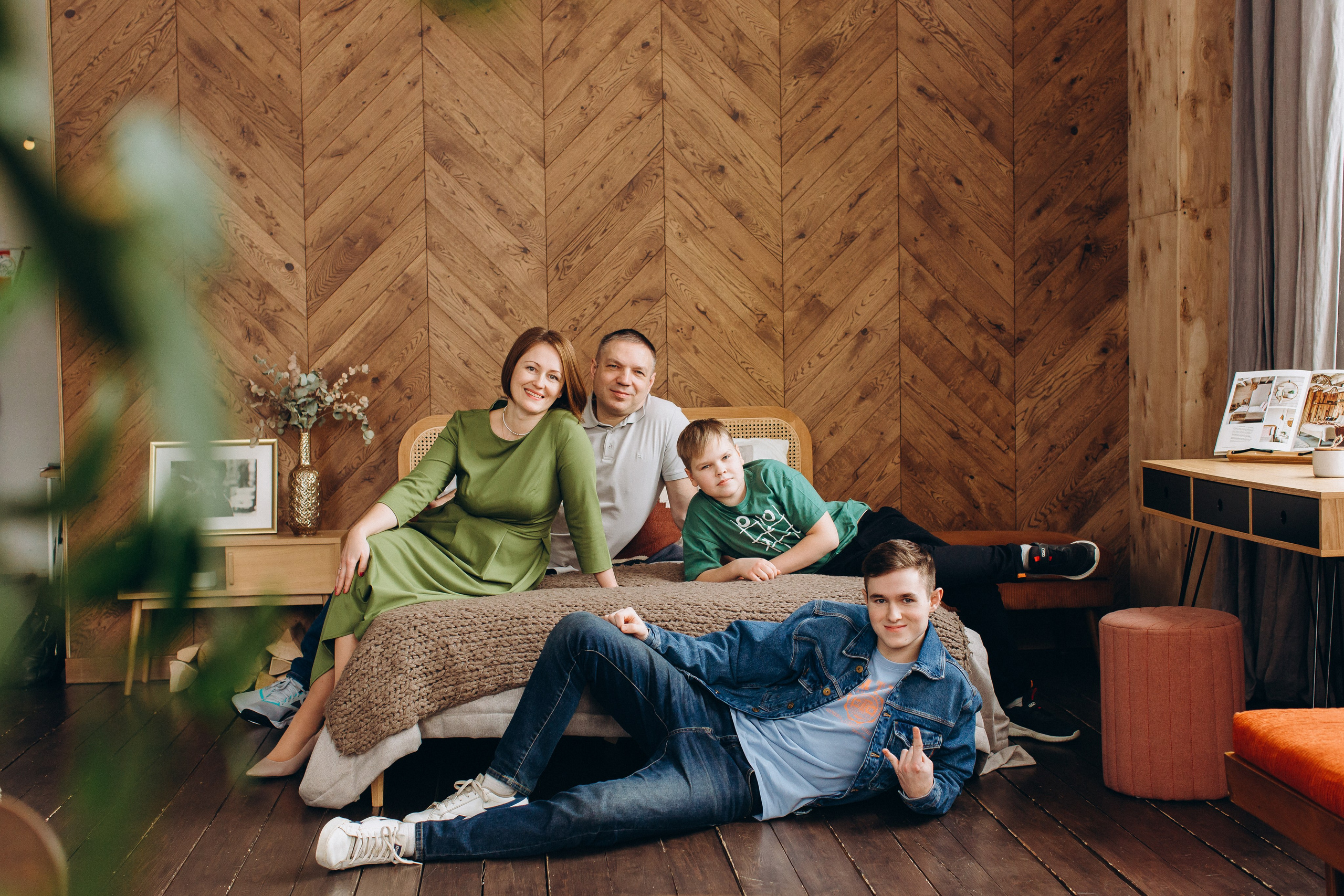 Семейная фотосессия в студии для Елены и ее семьи. Семейный, детский и школьный фотограф в Москве Рудницкая Анна