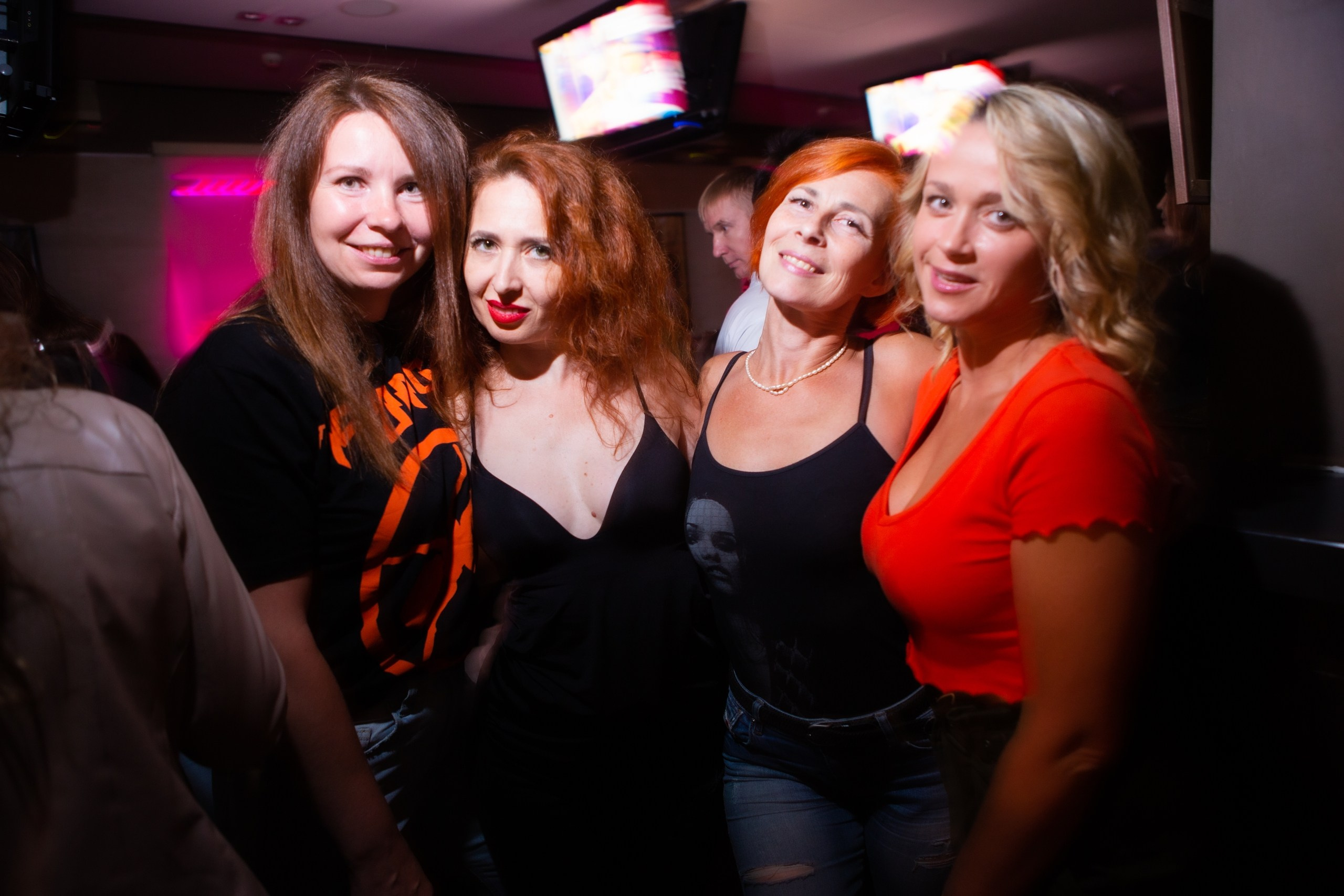 Лето, гуд бай! Клубная вечеринка | 25.08.23. Галерея Фантим