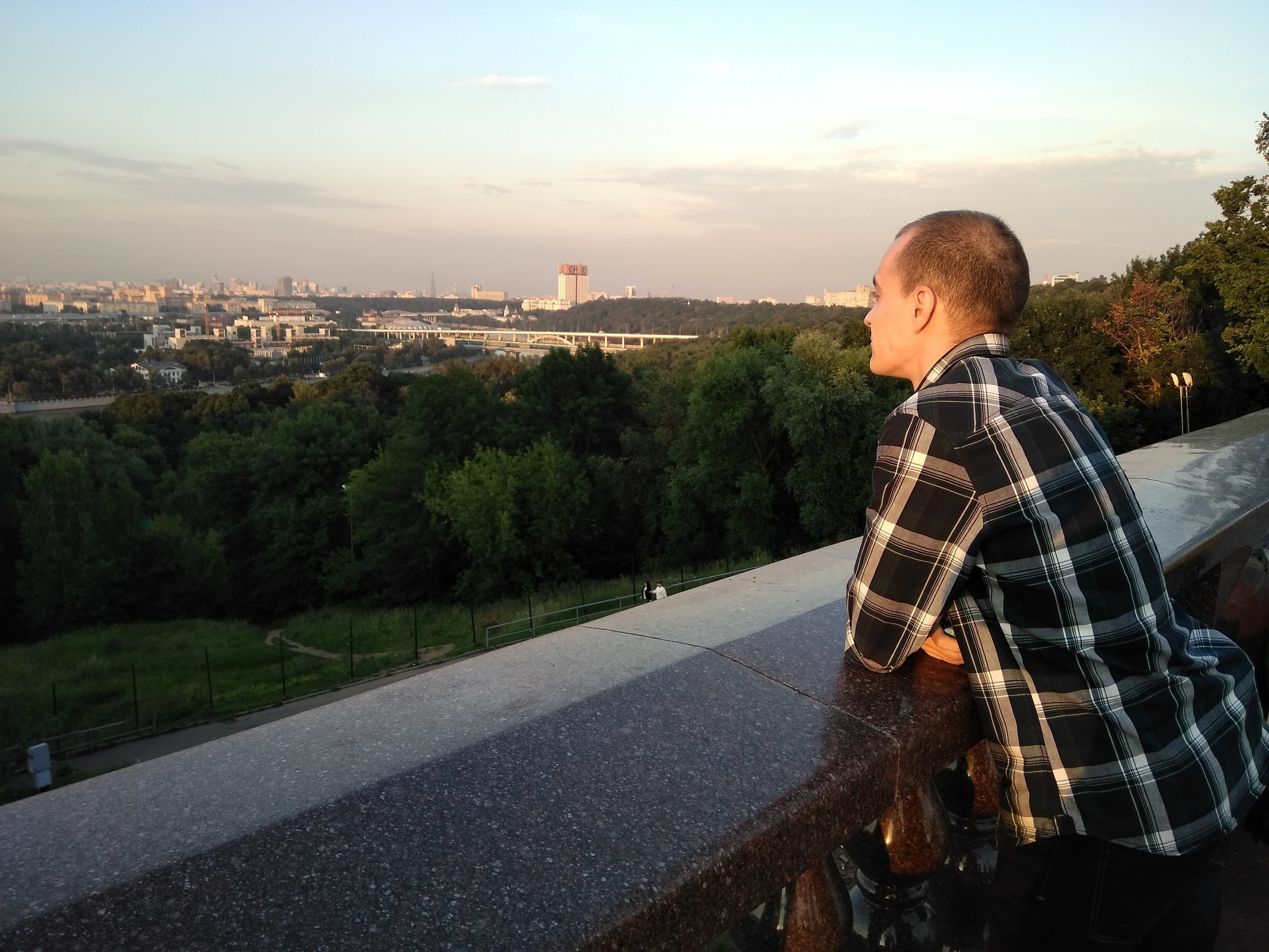 Прогулка на Воробьевых горах | 25.07.2017. Галерея Фантим