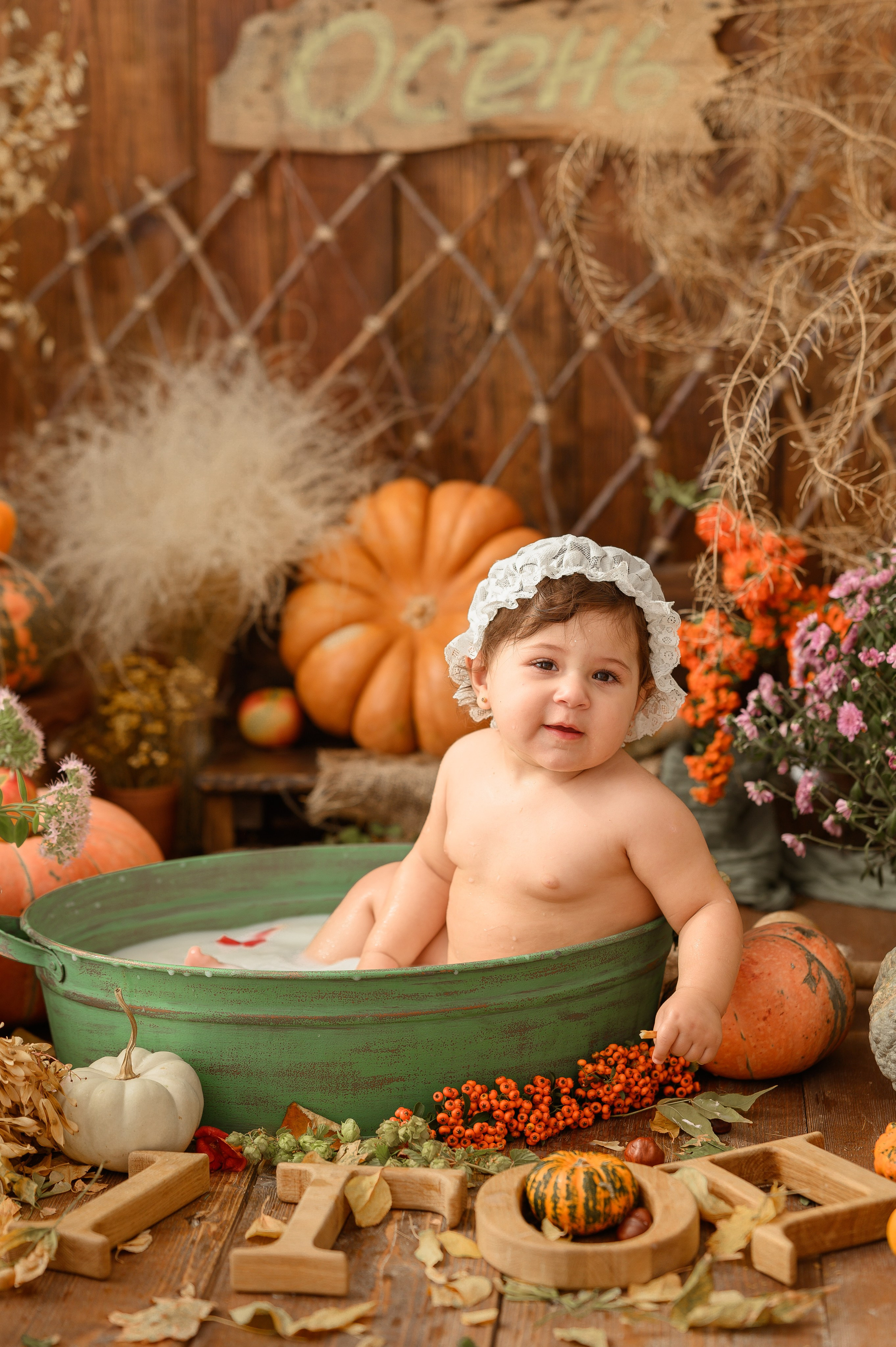 Еве годик. Тыквочки. Детский и семейный фотограф Ирина Гладких