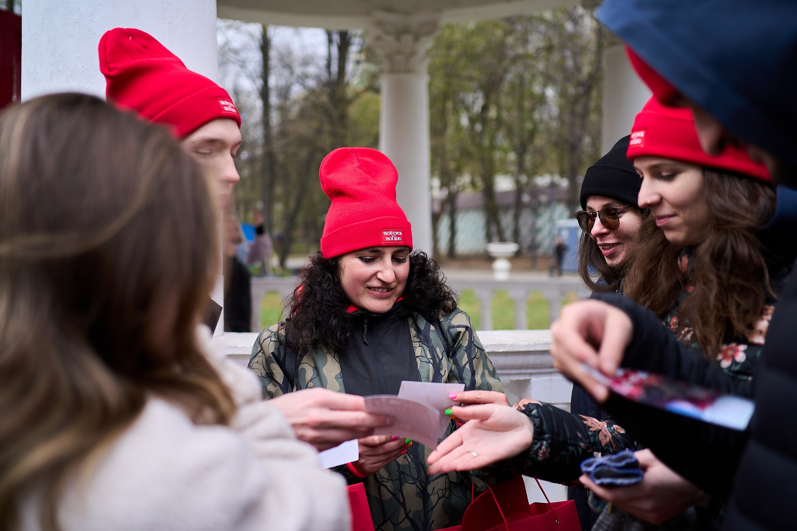 Субботник у Управления делами Мэра и Правительства Москвы. Фотограф и Видеограф в Москве. Олег Корушев