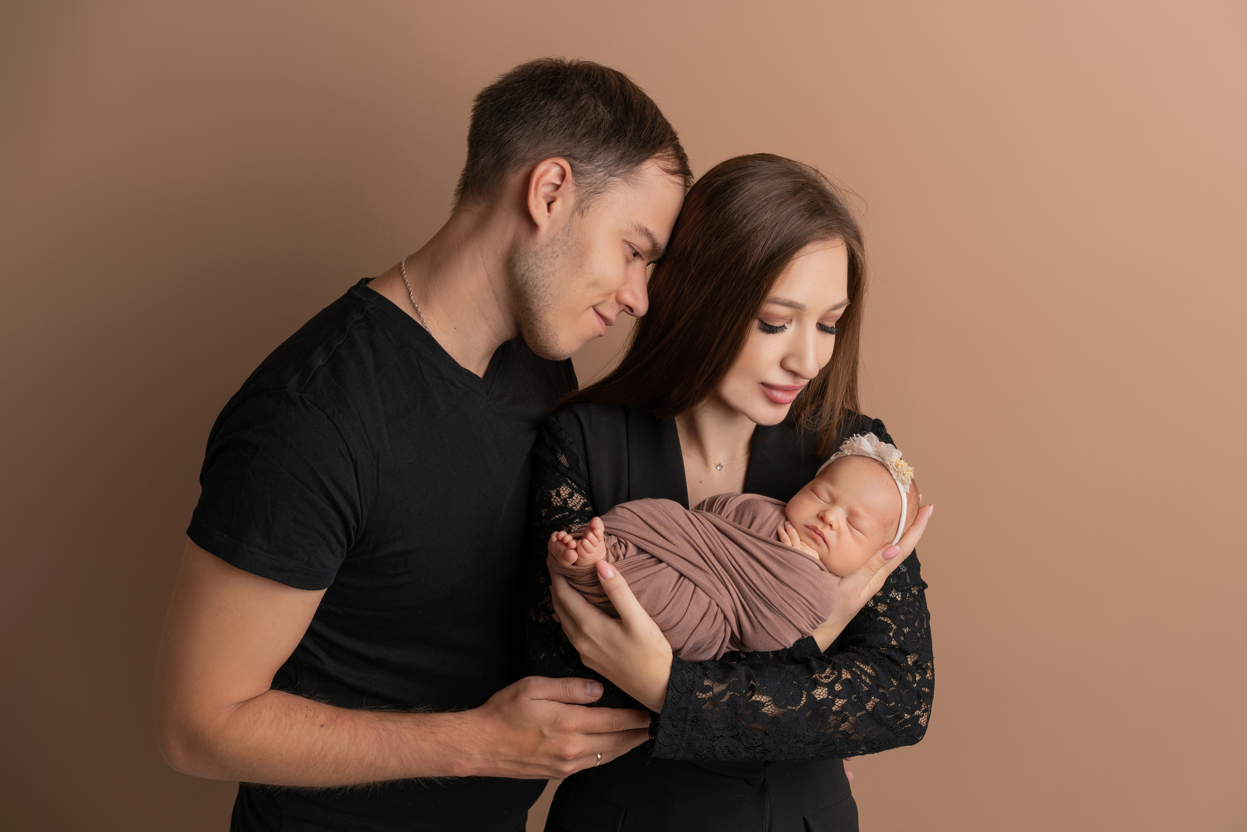 Семейные фотосессии с новорожденными | Трогательные кадры малышей и их близких в Москве и МО. Фотосессия новорожденных в Москве и Московской области | Профессиональный фотограф newborn — Татьяна Иванова