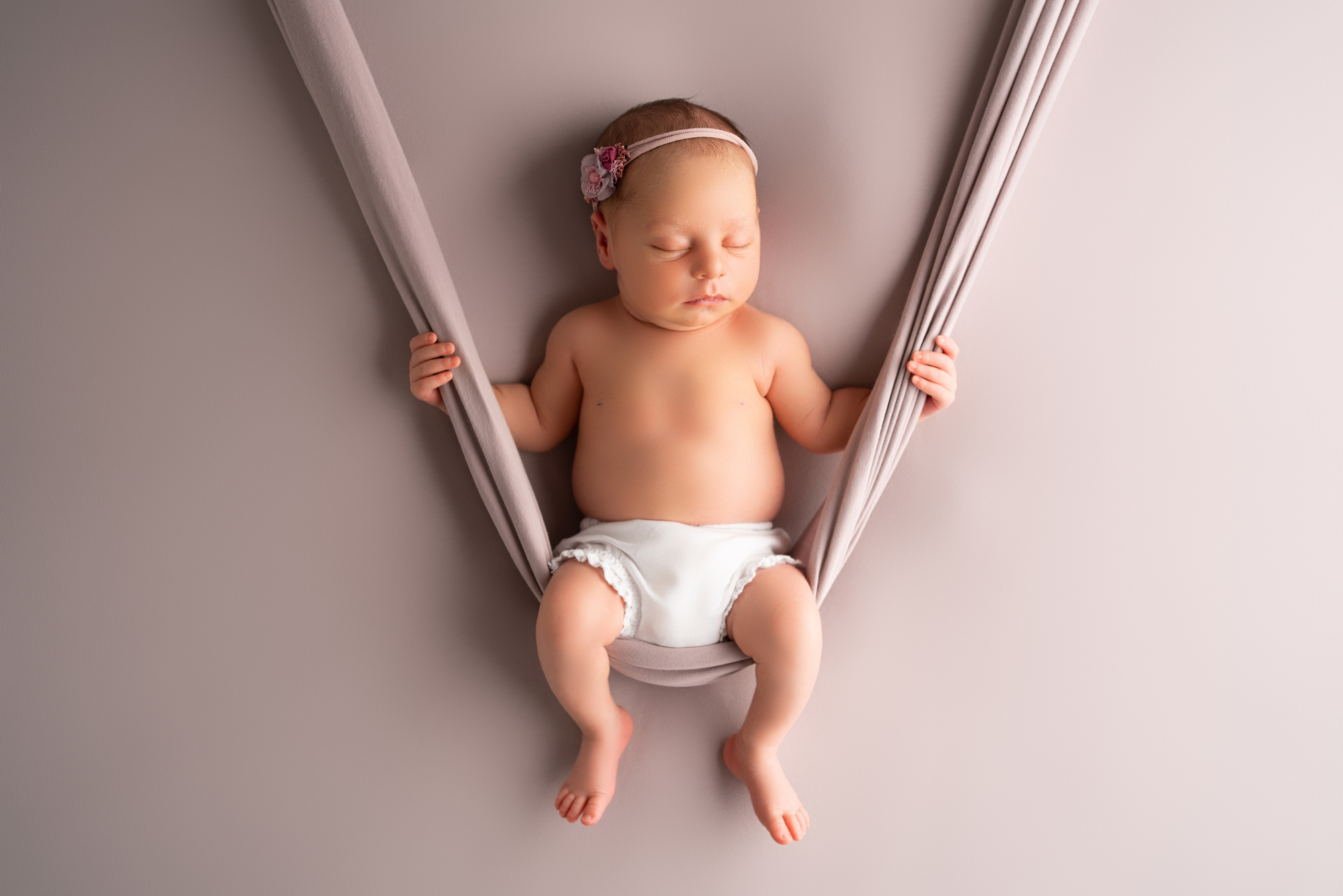 Фотосессия новорожденных | Галерея трогательных кадров малышей в стиле newborn. Фотосессия новорожденных в Москве и Московской области | Профессиональный фотограф newborn — Татьяна Иванова