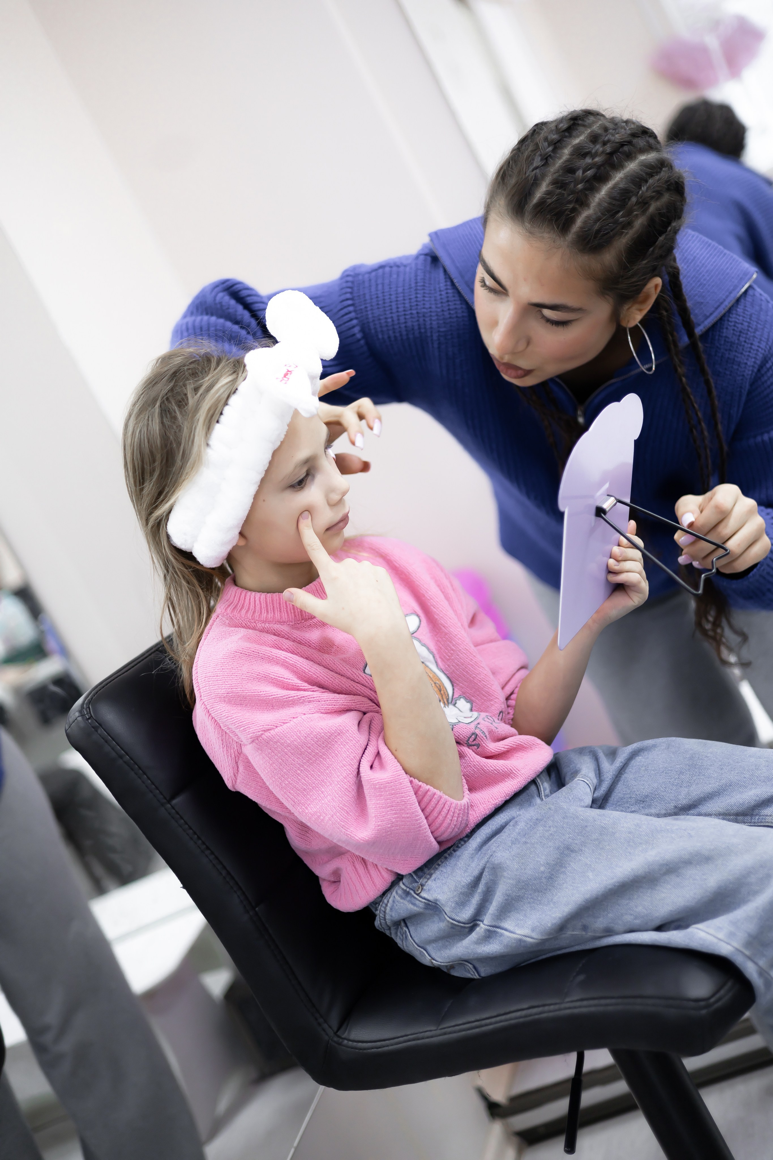 Провели мастер-класс макияжа 13 декабря. Школа для девочек во Владивостоке — Само Совершенство