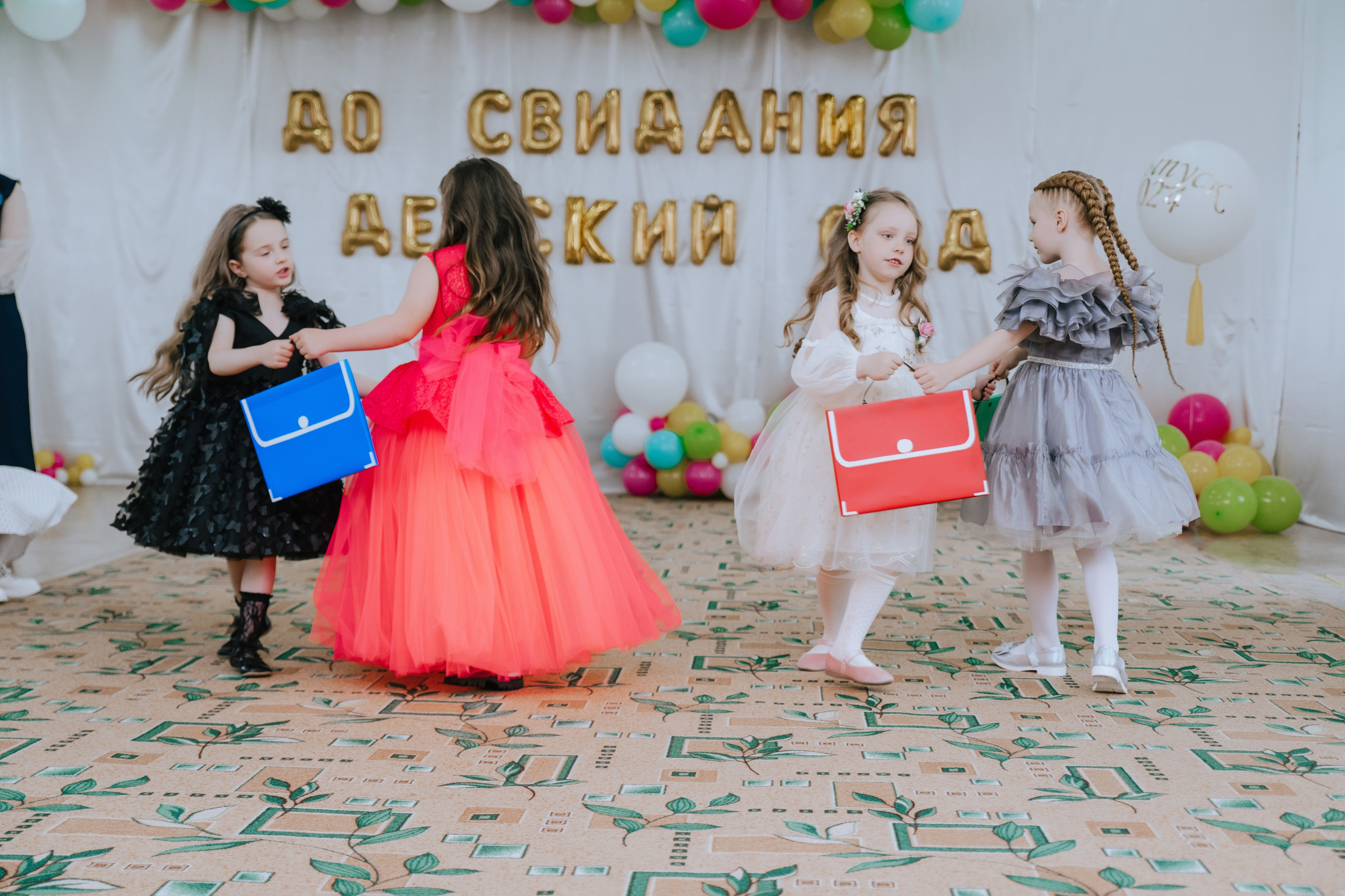 Выпускной д/с 34. Фотограф Ярмишко Дарья. Выпускные фотокниги