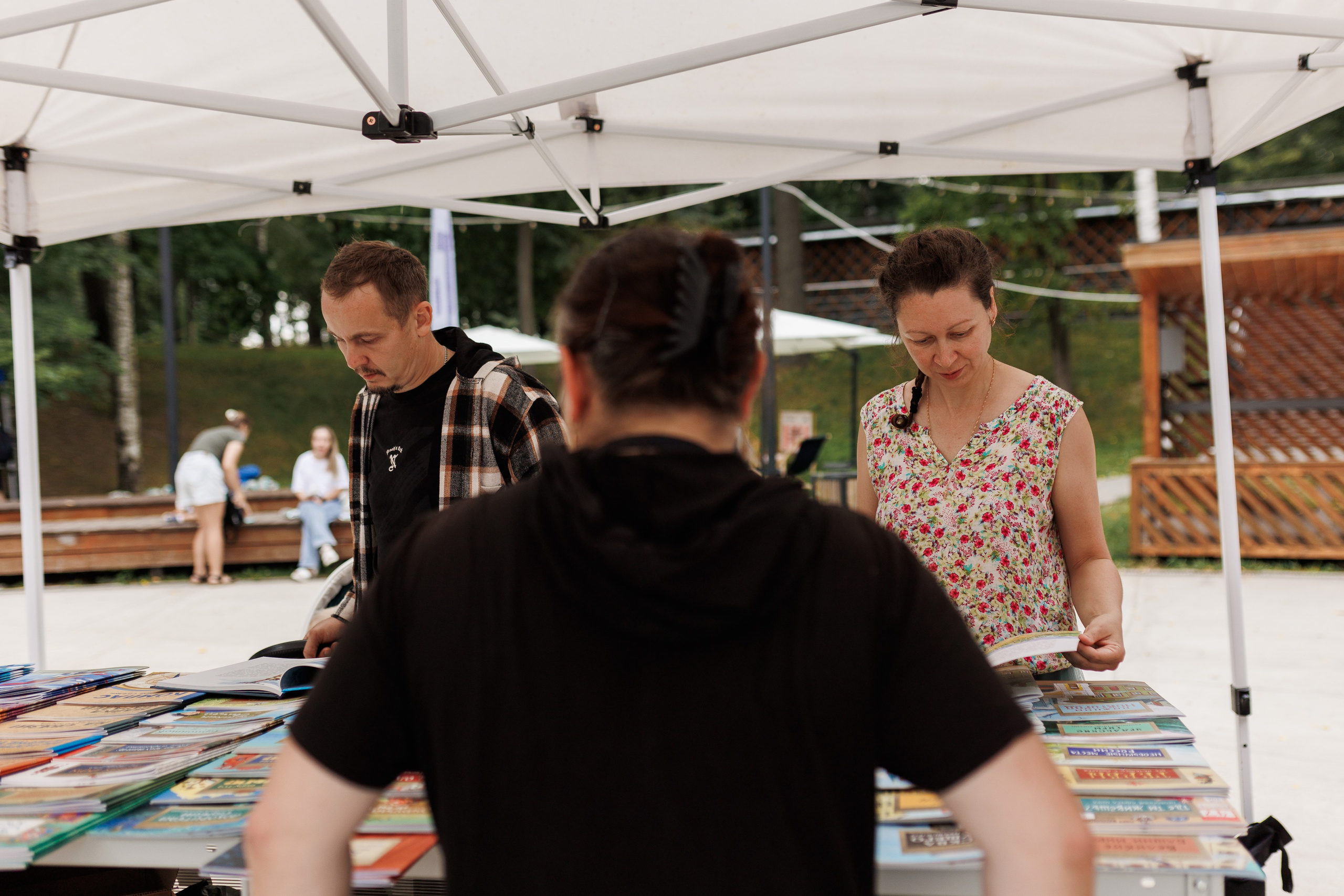 Книжный фестиваль «Смены» в Выксе 2025. Фотограф городских и семейных событий Артем Карпухин