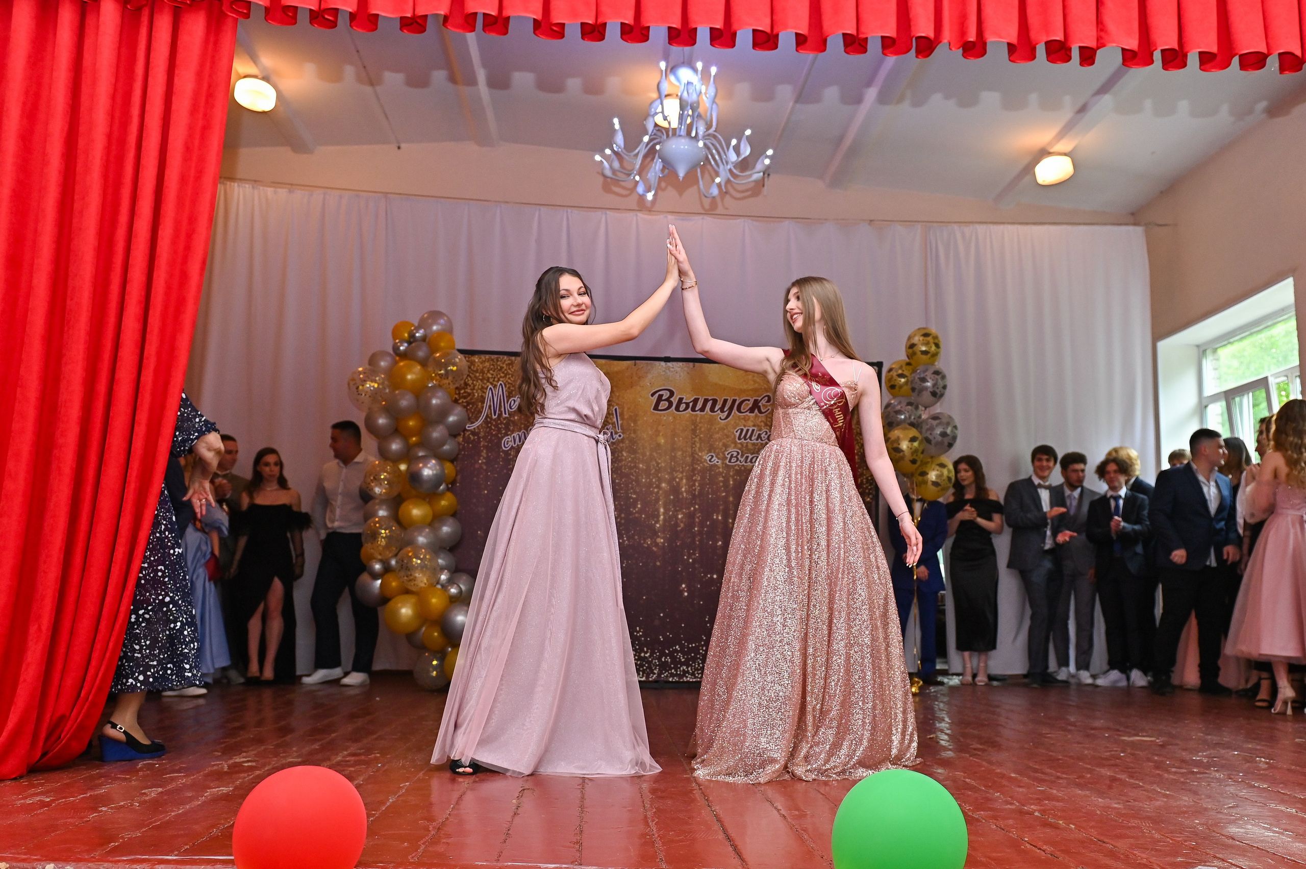 Выпускной школа 48. Семейный и свадебный фотограф во Владивостоке