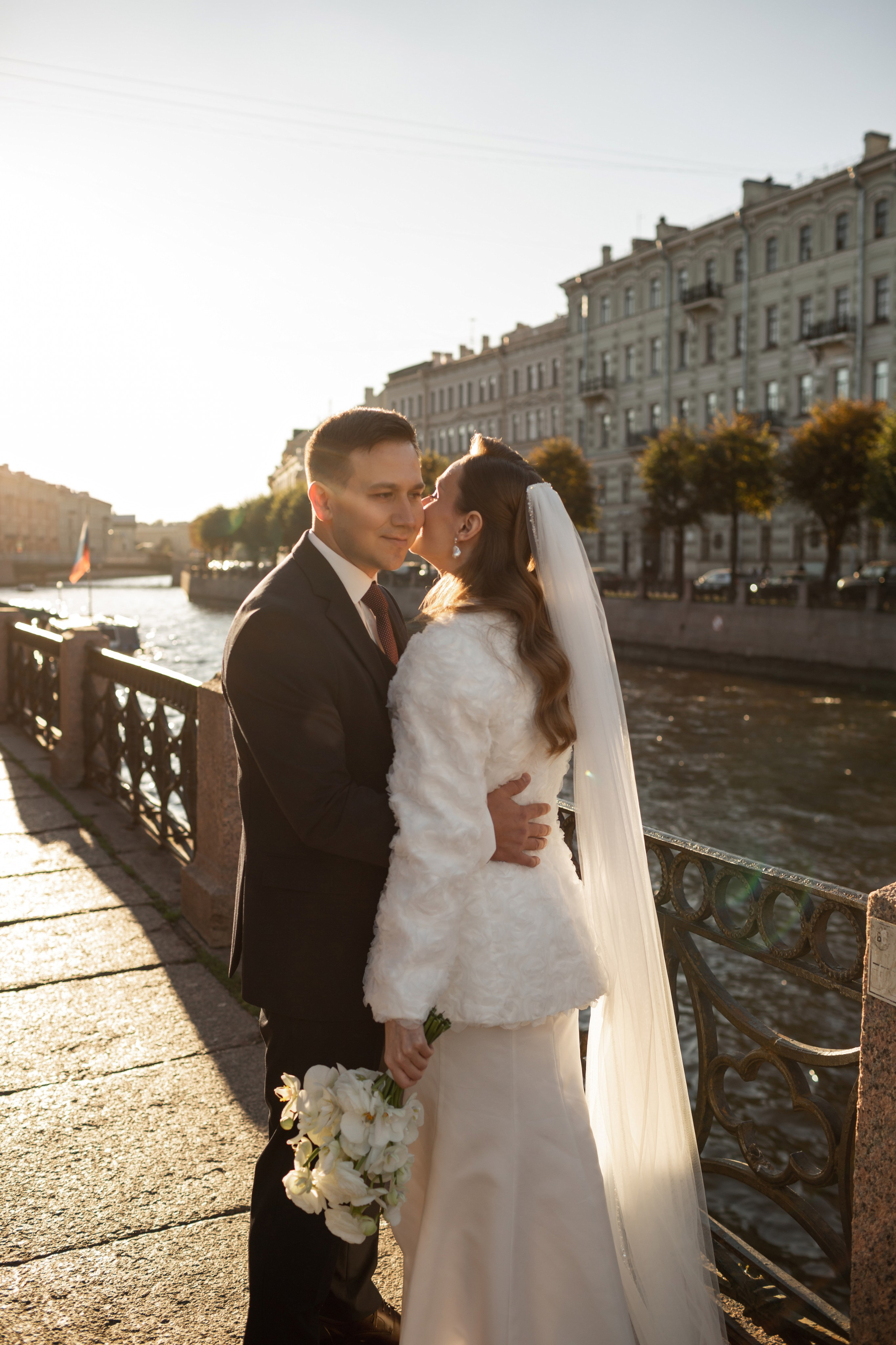 Свадьба в Петербурге в сентябре. Свадебный фотограф Кирилл Белый