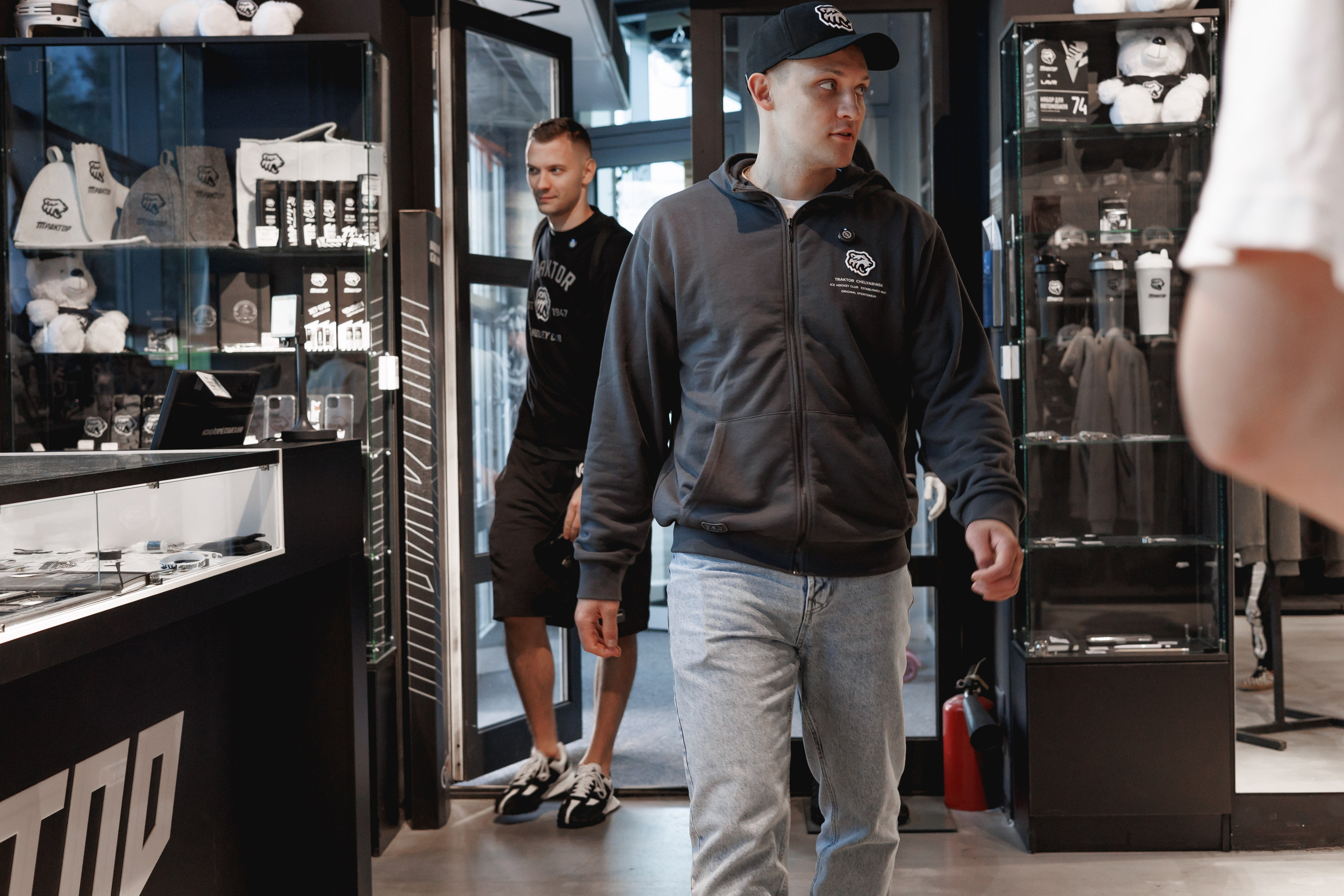 ХК Трактор. Встреча Александра Кадейкина и Андрея Светлакова