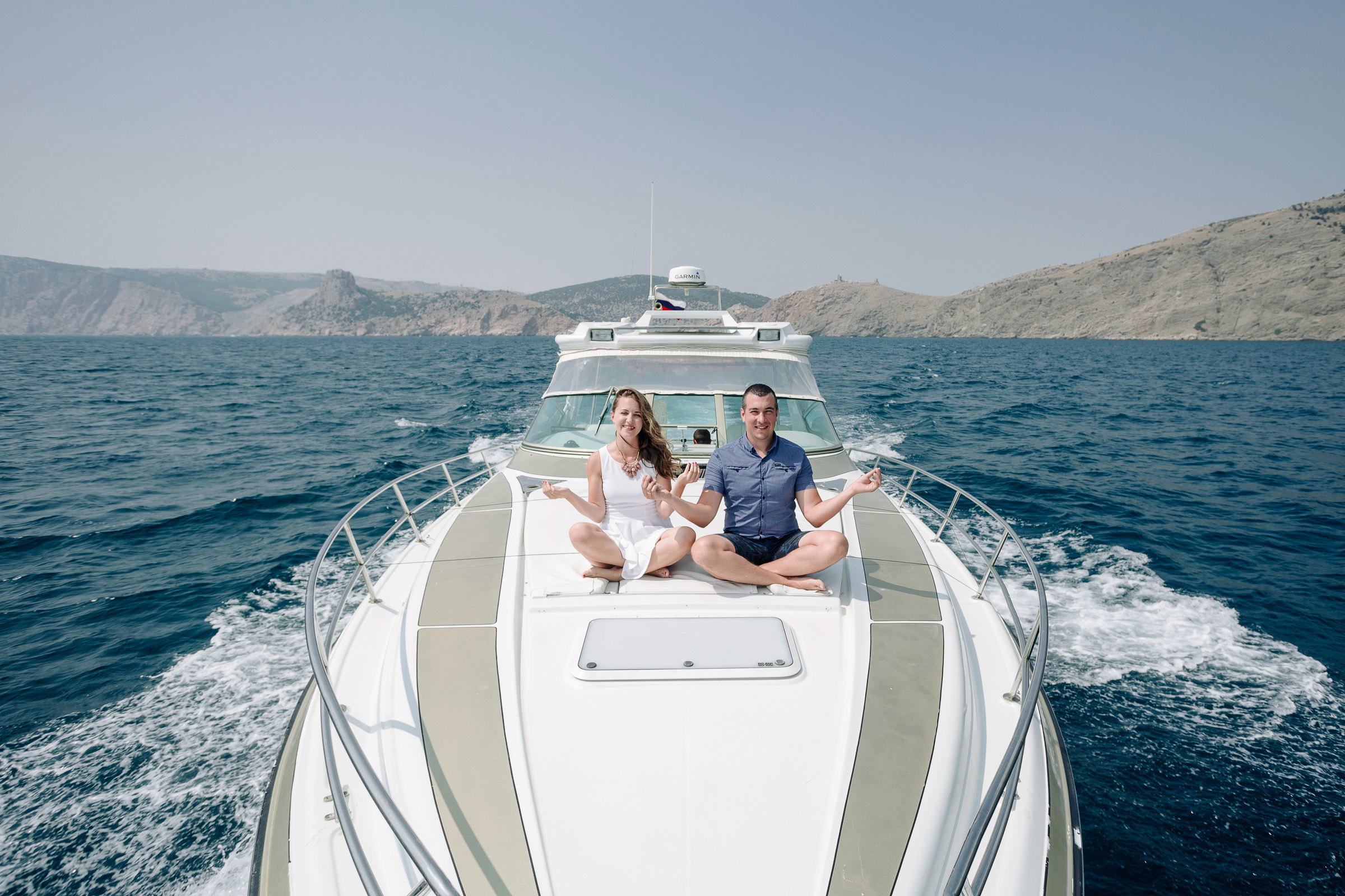 Море, яхта, лето, Балаклава и двое. Профессиональный фотограф в Крыму и Севастополе Павел Корсун