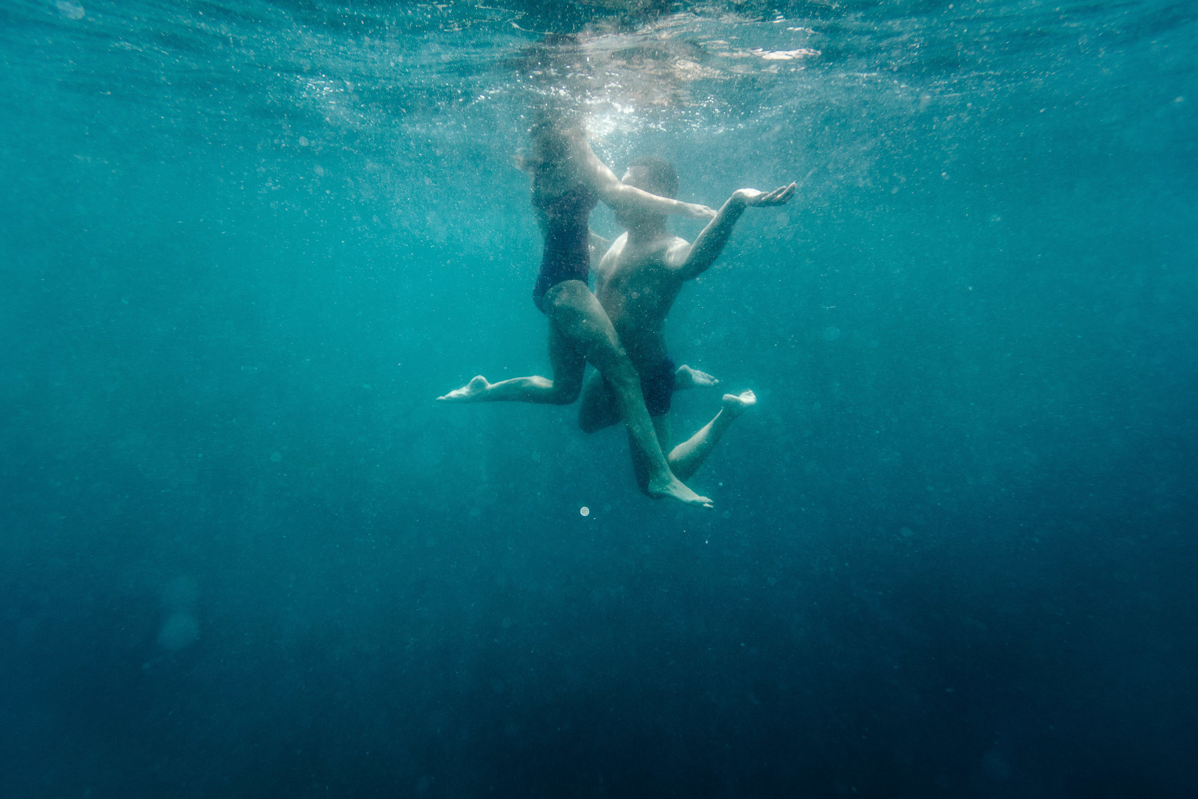 Море, яхта, лето, Балаклава и двое. Профессиональный фотограф в Крыму и Севастополе Павел Корсун