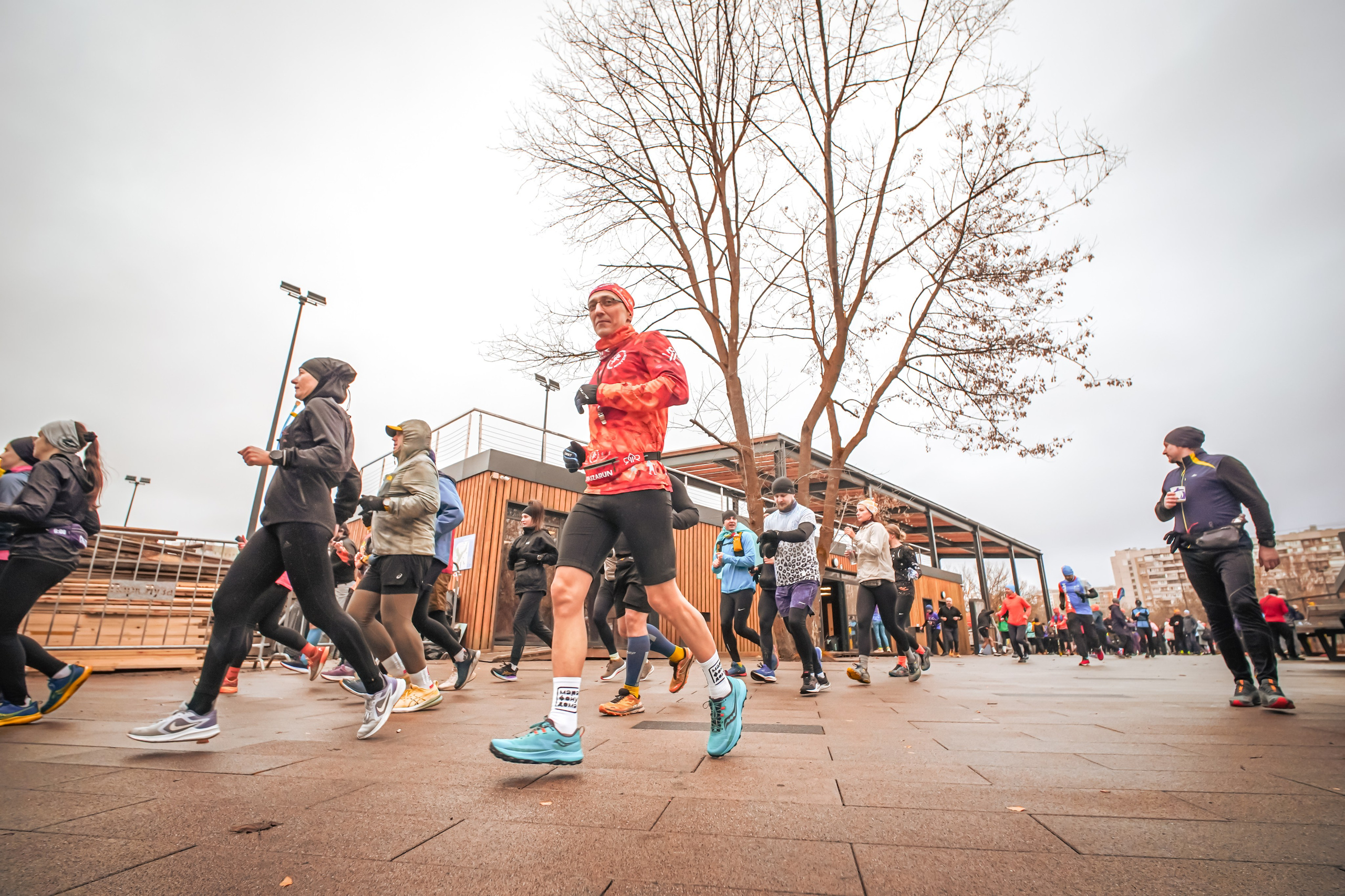 #марафонудома #яuzarun 2024 2-я петля, группа 6:30. Роман Капилюшов. Бег. Фото. Видео. г. Люберцы