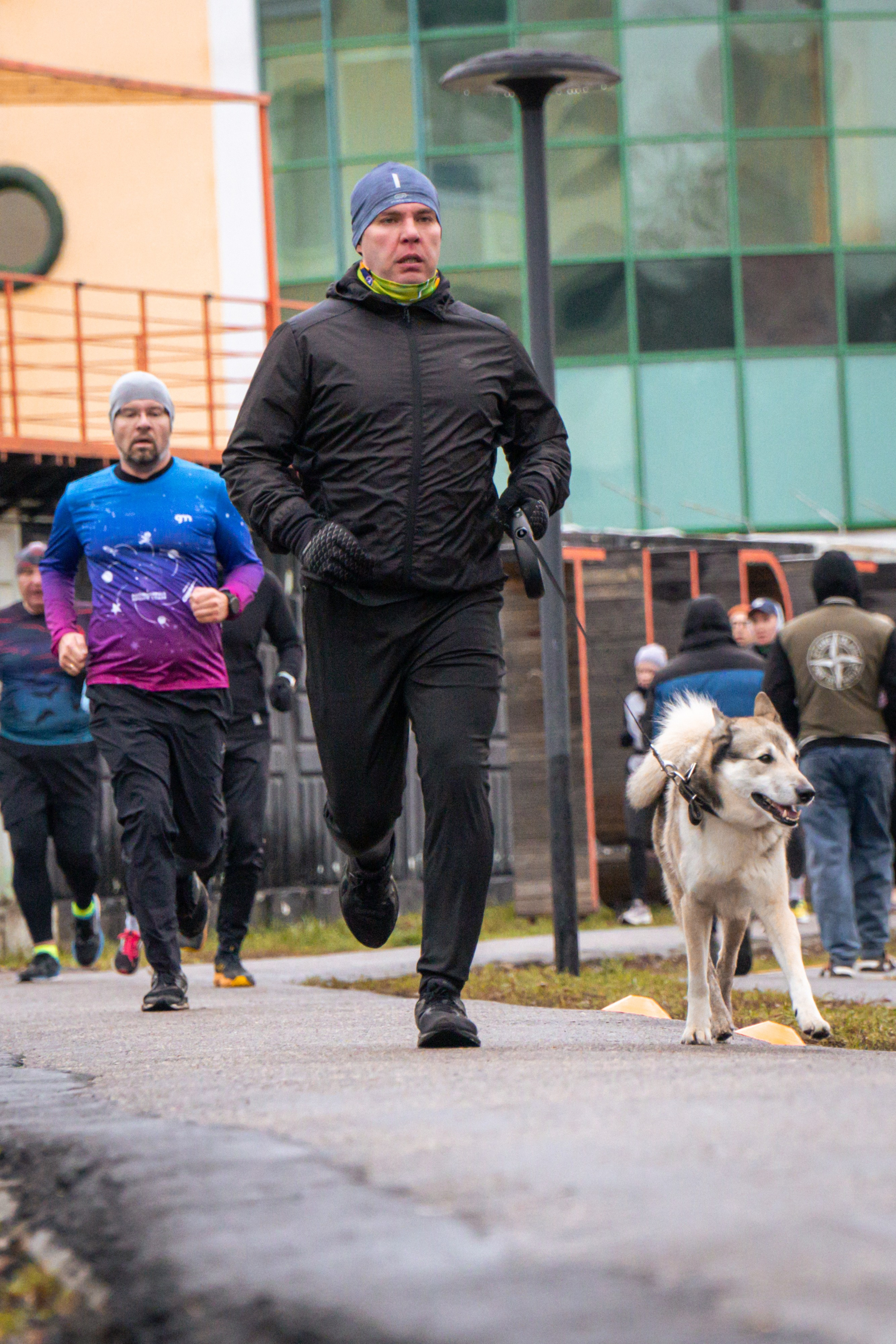 5 вёрст Реутов 16.11.2024. Роман Капилюшов. Бег. Фото. Видео. г. Люберцы