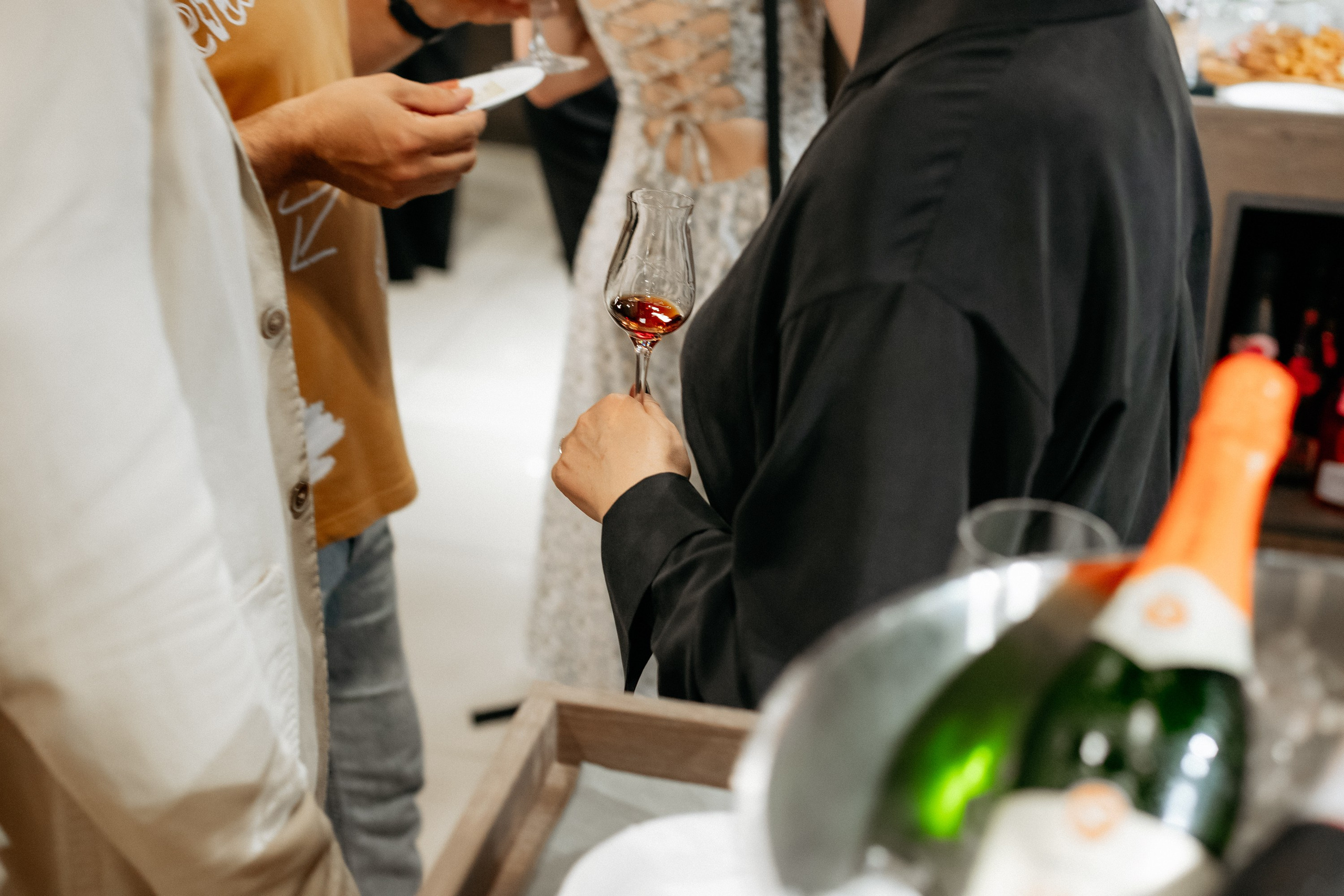 BY SIMPLE ВИНОТЕКА — ОТКРЫТИЕ. СВОИ. ФОТООТЧЕТЫ-СОБЫТИЯ-МЕСТА