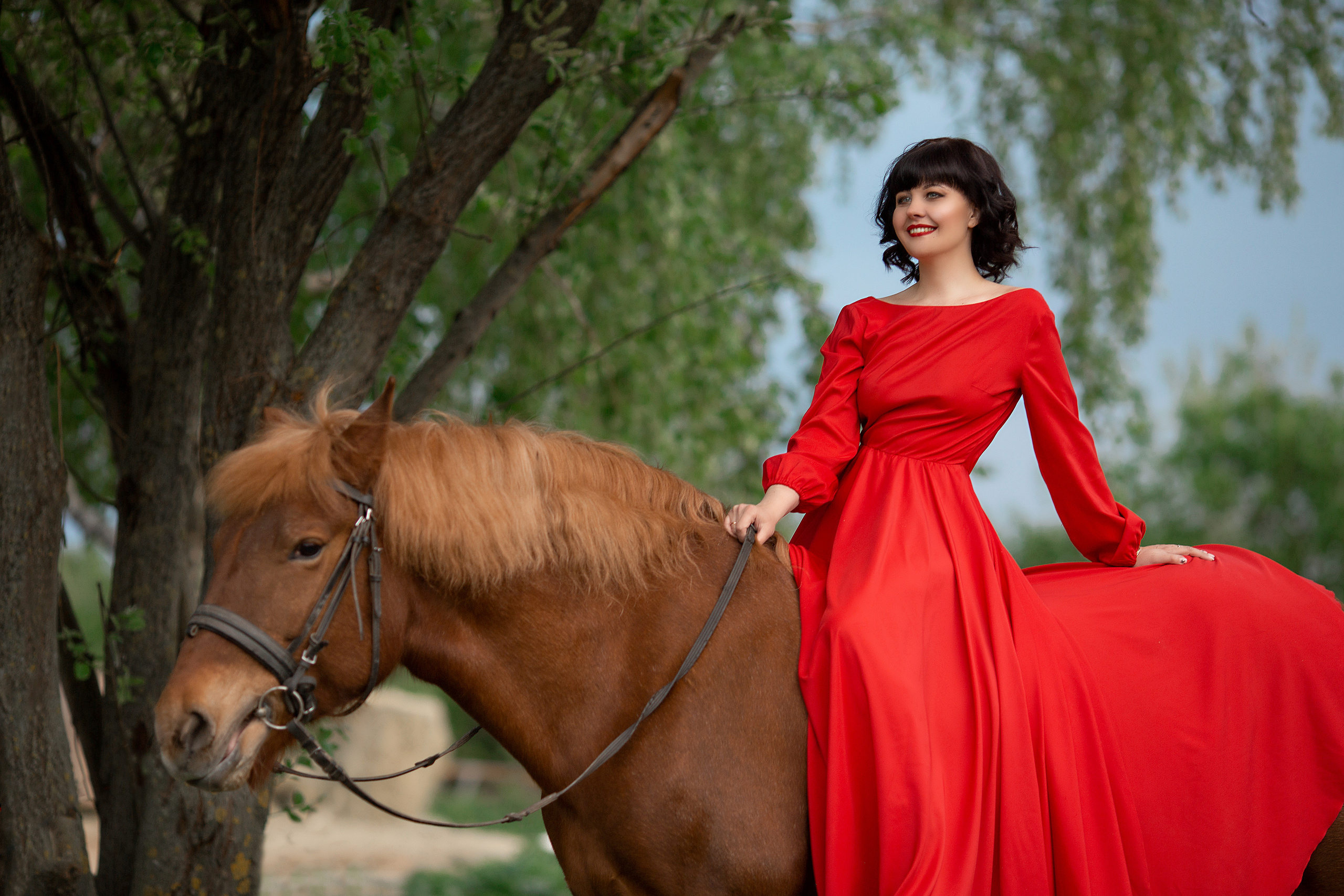 Алёна и Радуга. Фотосессия с лошадьми в Нижнем Новгороде