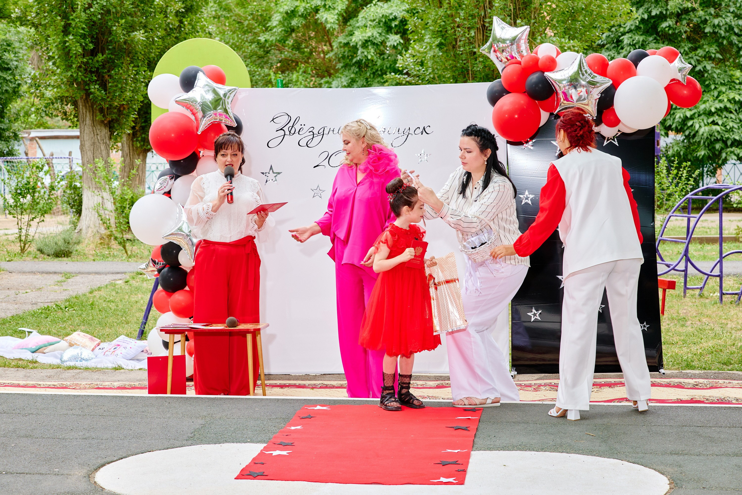 Выпускной 45 сад. Фотограф Выпускные альбомы Таганрог Сергей Коробченко