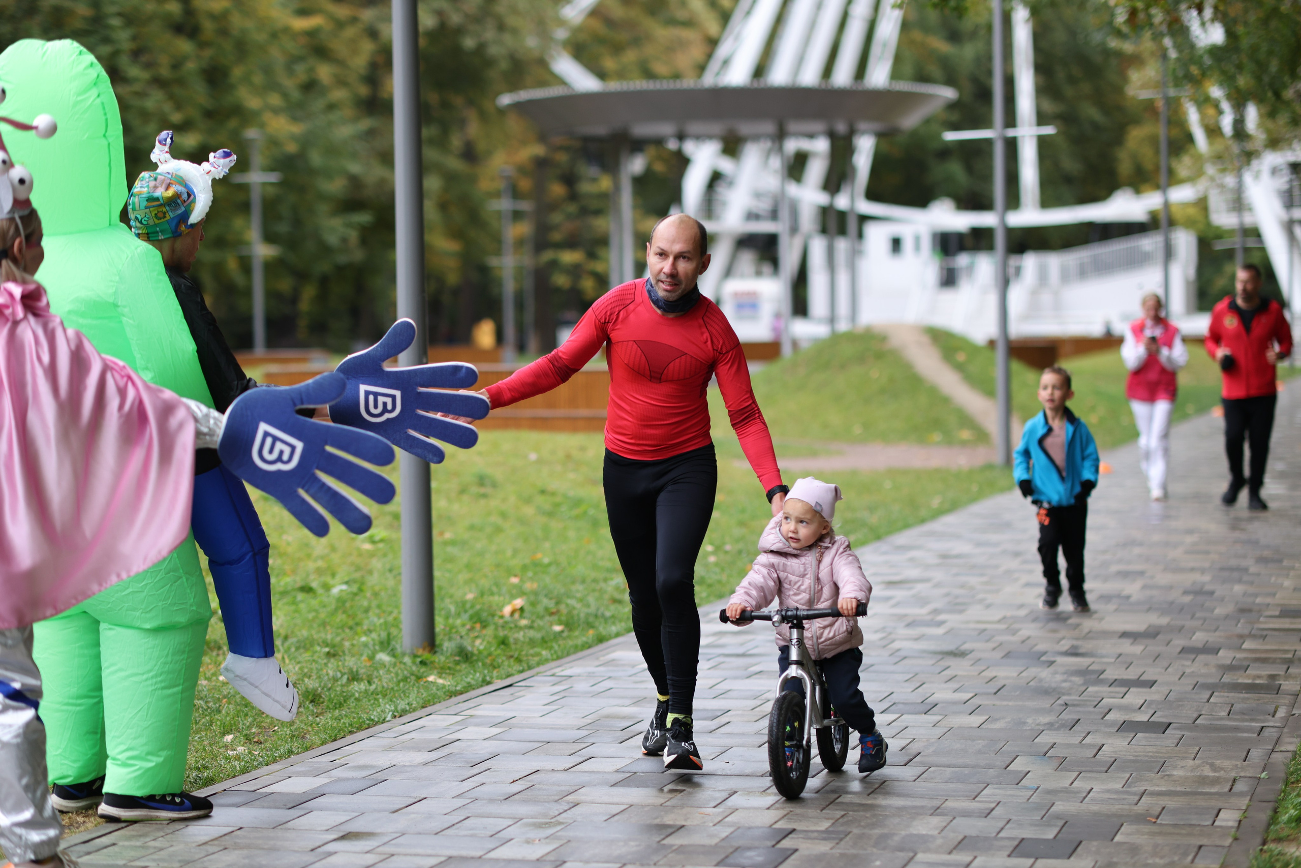 День рождения 5 вёрст Химки, 27.09.25. Фотограф Сергей Ловкий